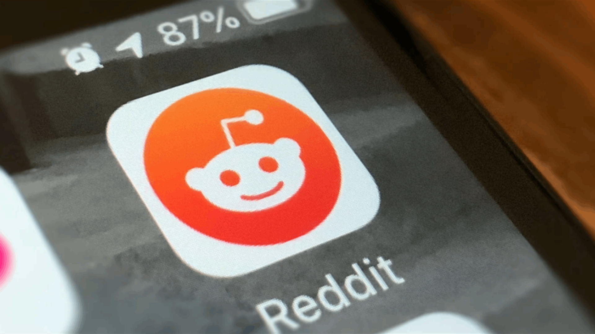 Reddit is shutting down its Clubhouse clone Reddit Talk