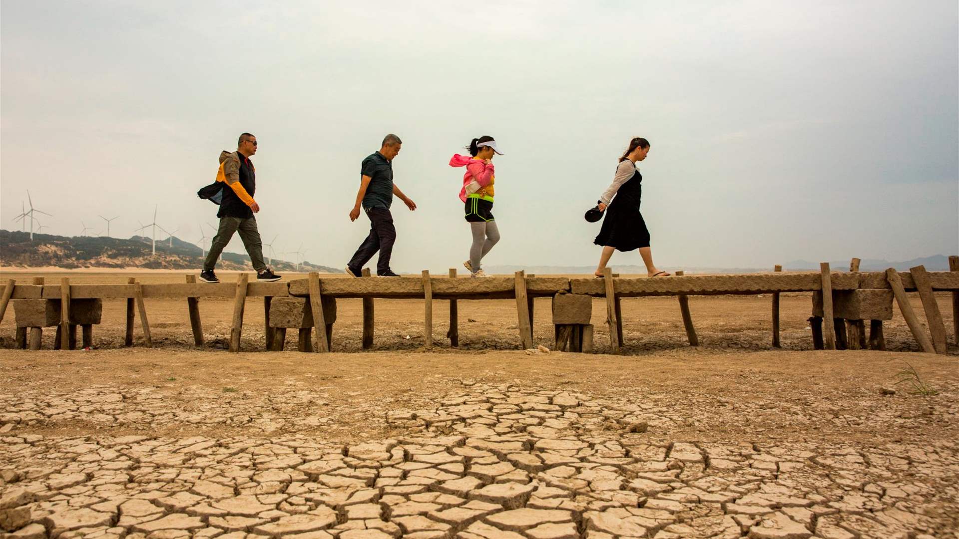 Parts of China sees record-breaking temperatures
