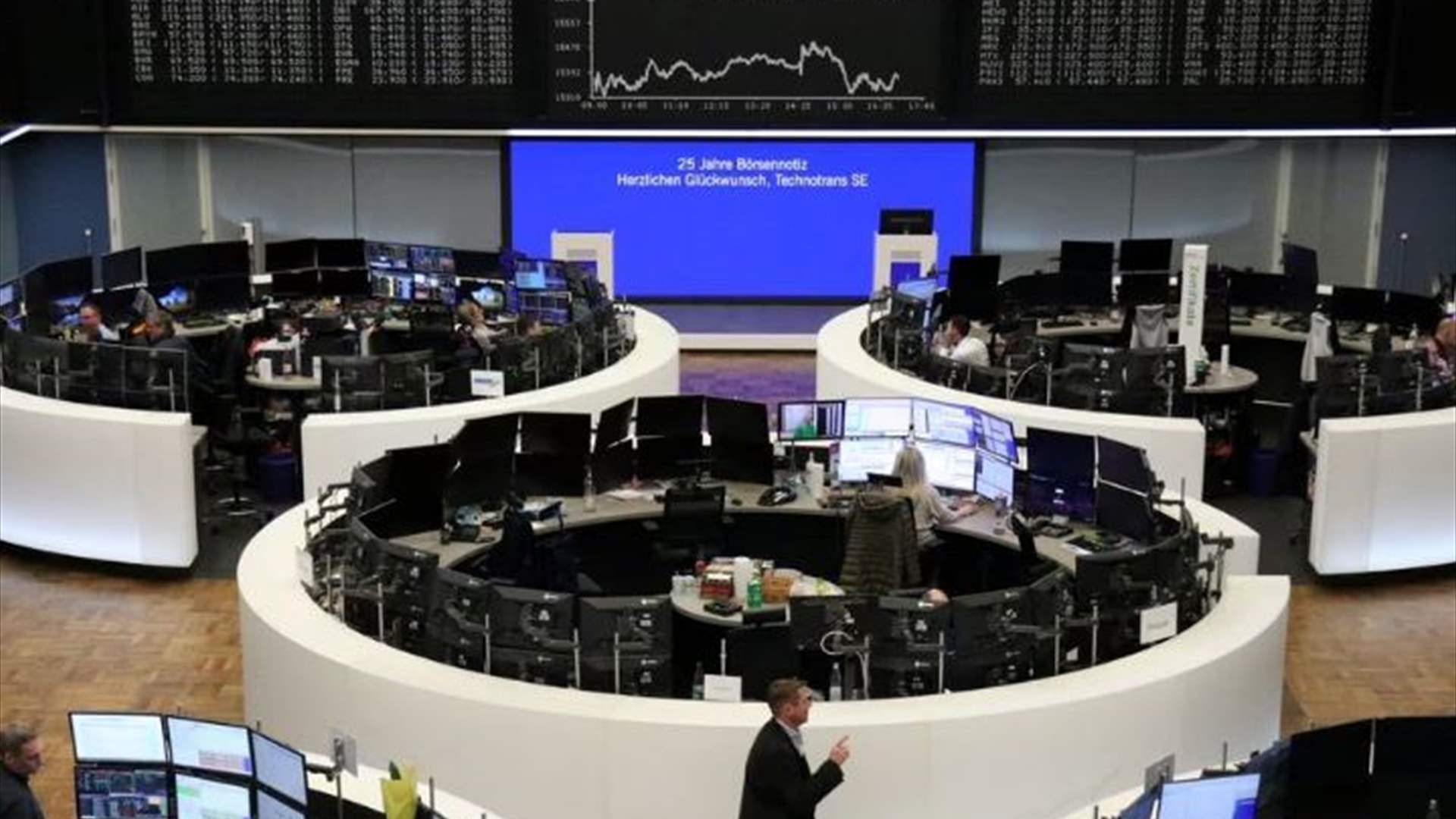 No relief for European stocks as battered banks extend losses