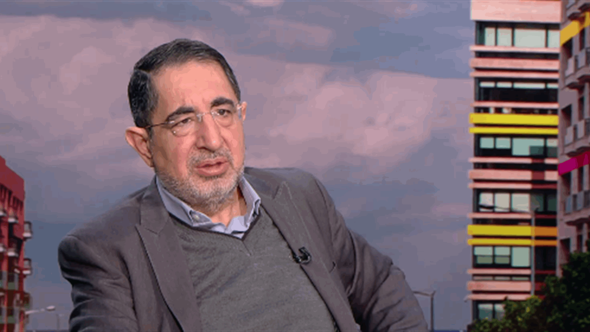 Hajj Hassan to LBCI: We are working to secure 65 votes for Frangieh