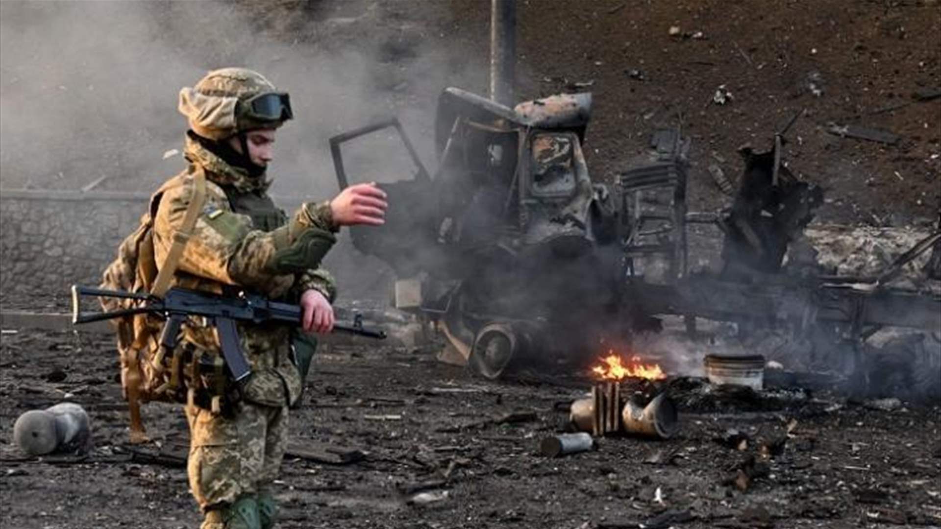 إطلاق ذخيرة تحتوي الفوسفور الأبيض على مدينة مجاورة لباخموت في شرق أوكرانيا 