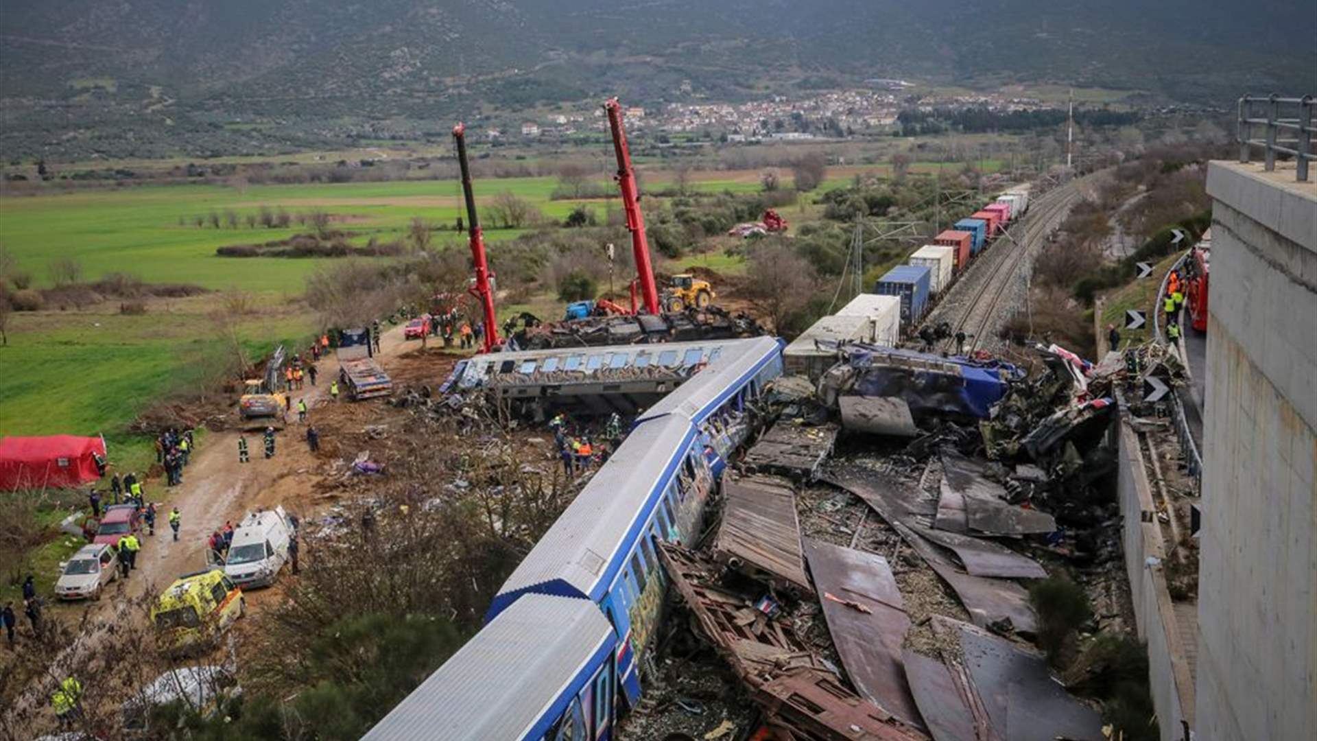 صدامات عنيفة في أثينا بين الشرطة ومتظاهرين احتجاجا على حادث القطار