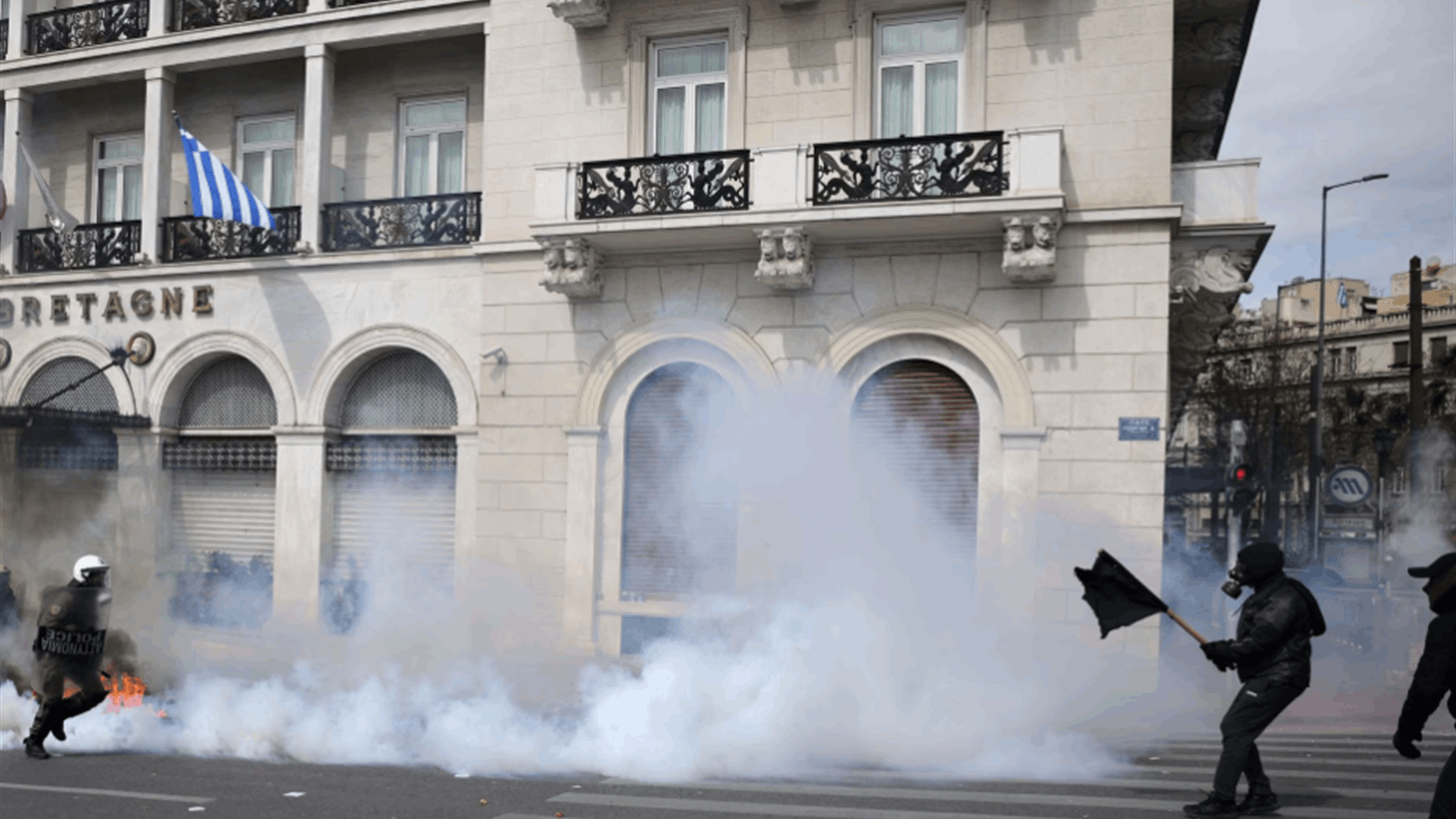 Greeks walk off the job to protest over deadly train crash