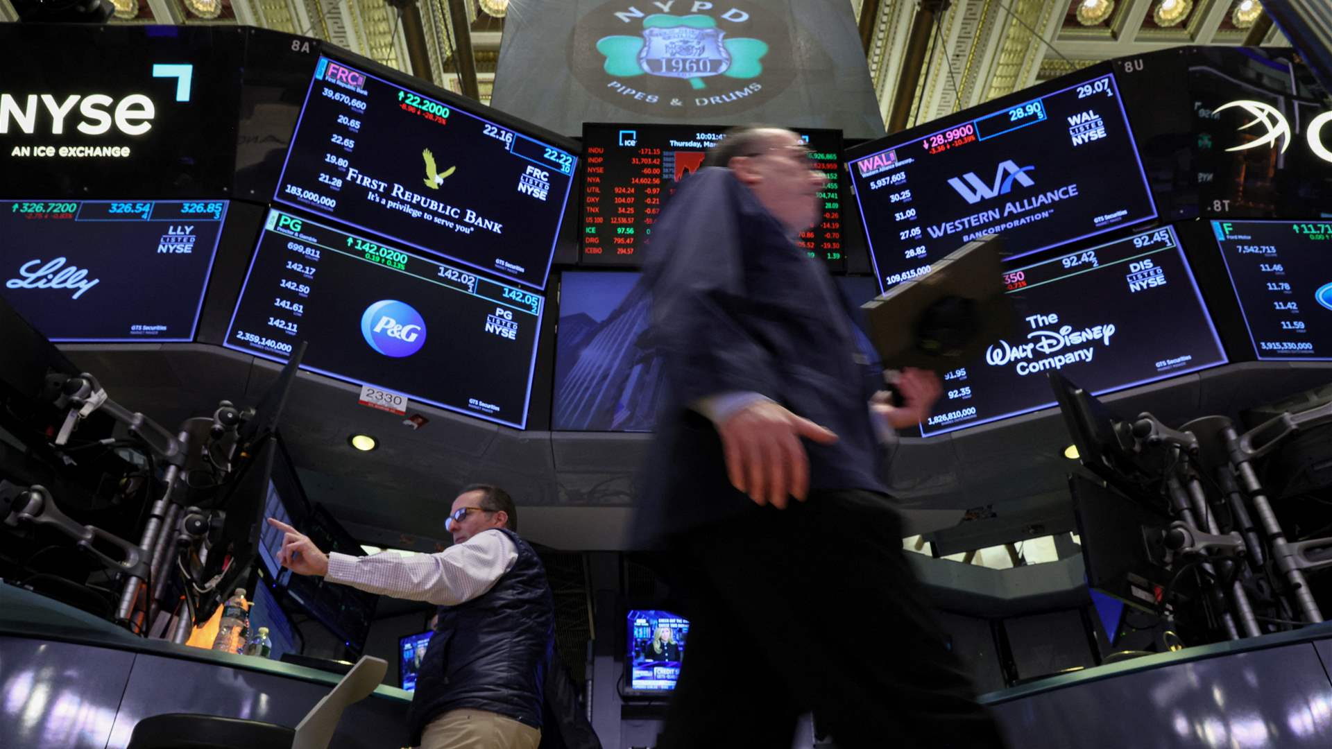 Futures waver as banking crisis worries persist