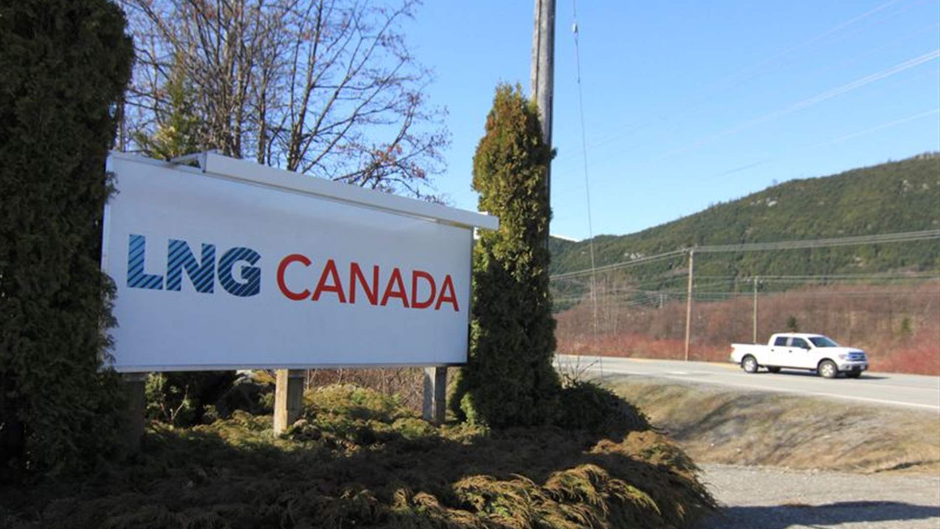 Canada&#39;s B.C. province sets high emissions bar for new LNG projects