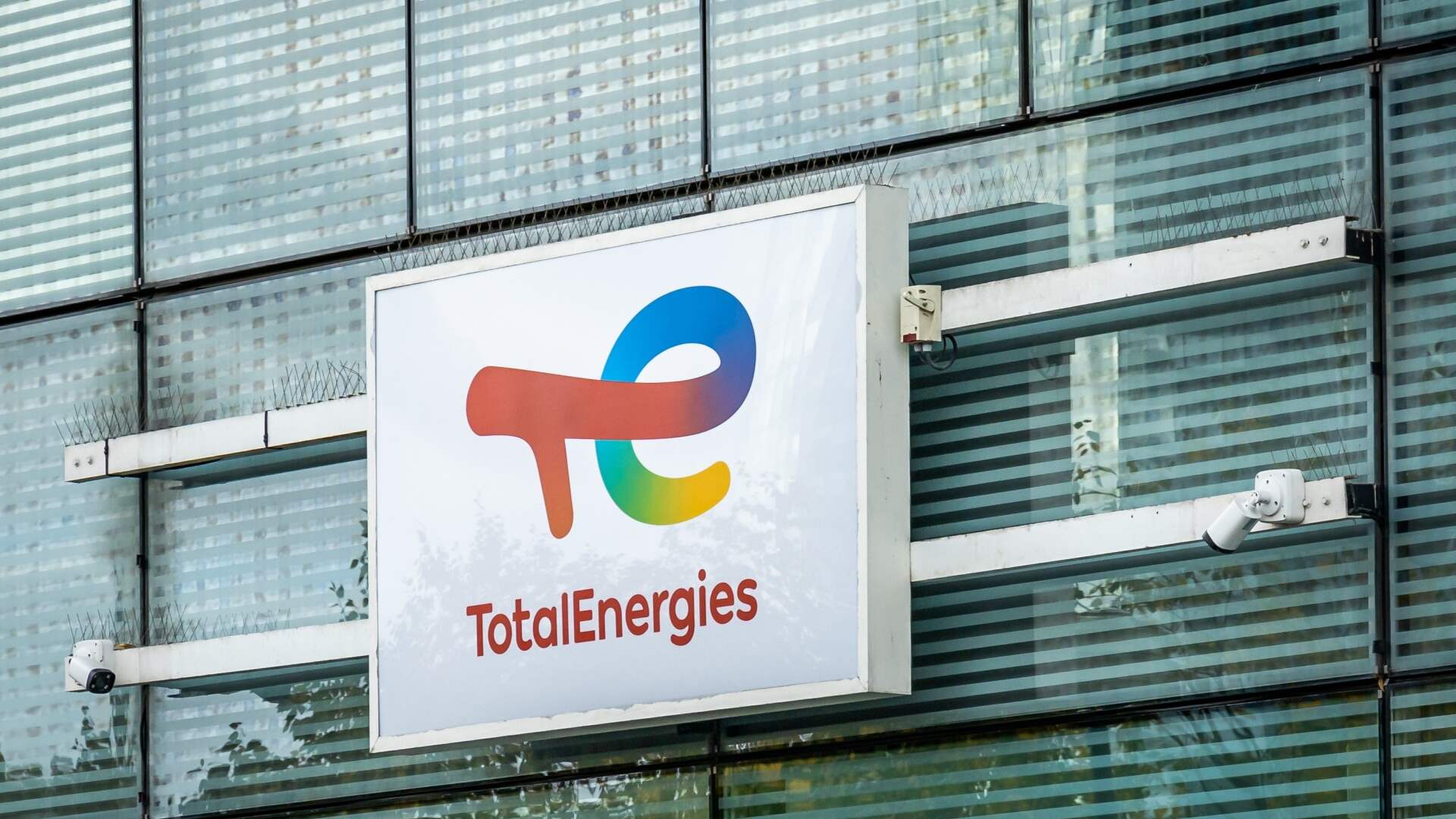 Challenges and opportunities: Total&#39;s journey towards obtaining a drilling license in bloc 9