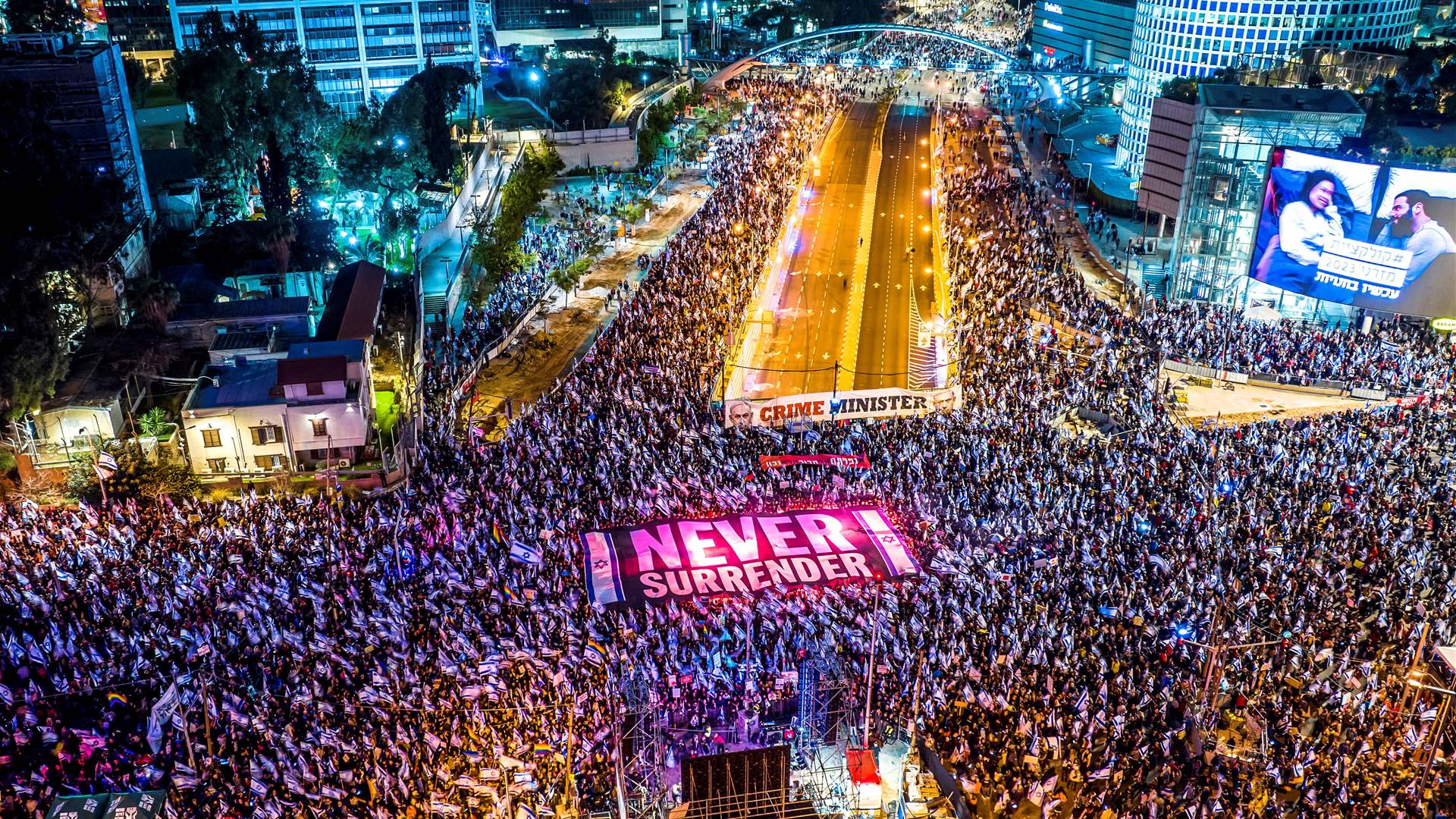 Hundreds of elite Israeli reservists say they are joining judicial protests