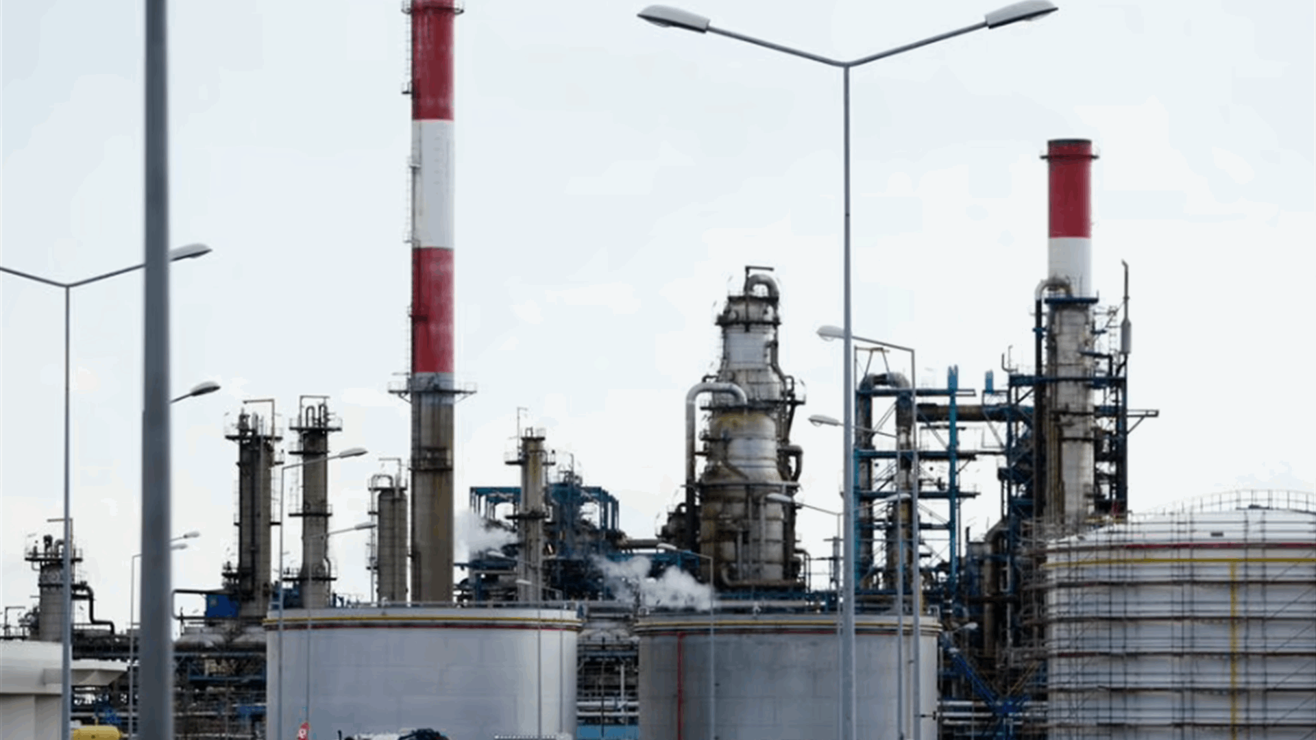 European diesel tightens, crude weakens as French refinery outages linger