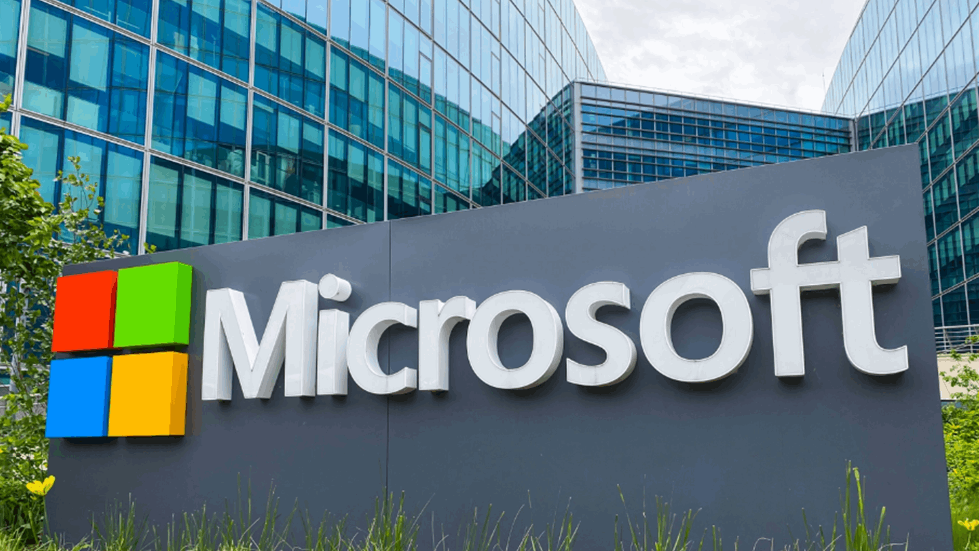 Microsoft banks on regulations to build a mobile games store