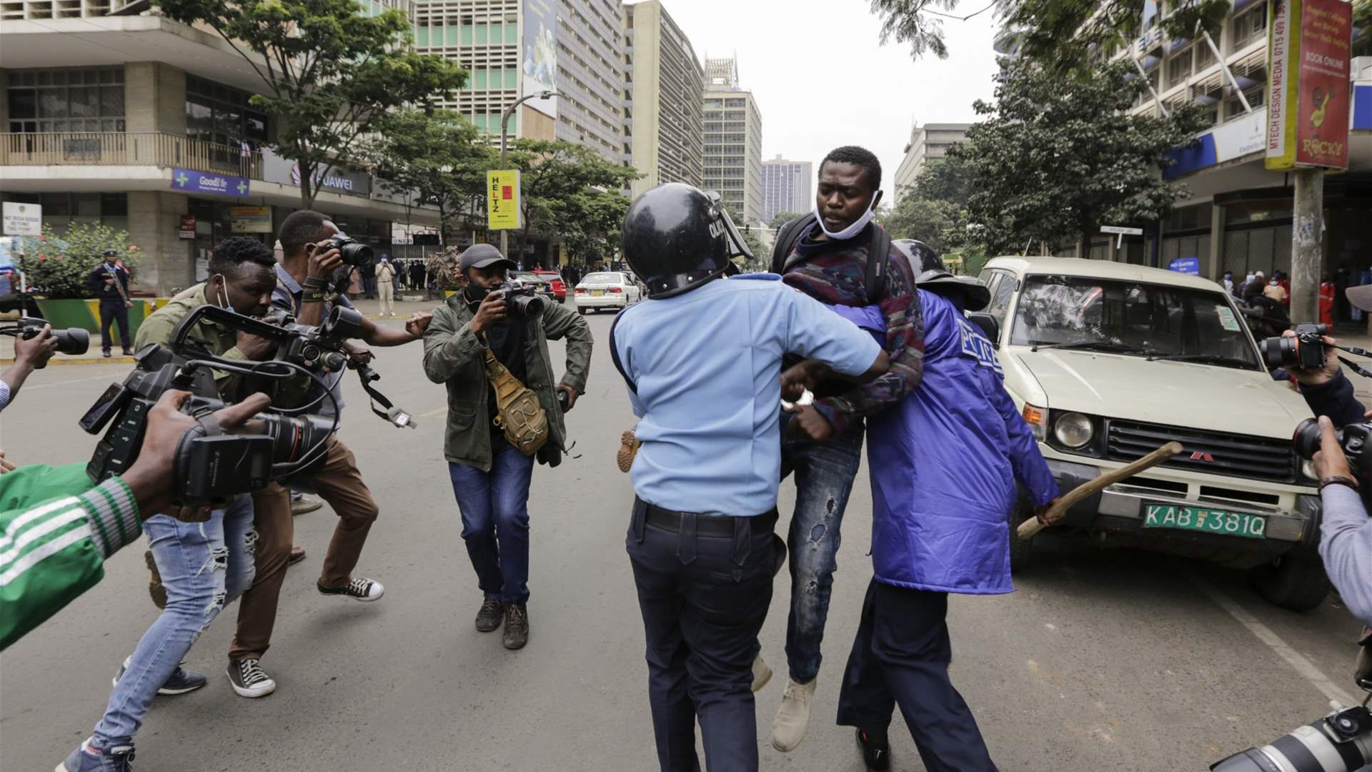 Kenyan opposition politicians arrested, tear gassed during protests