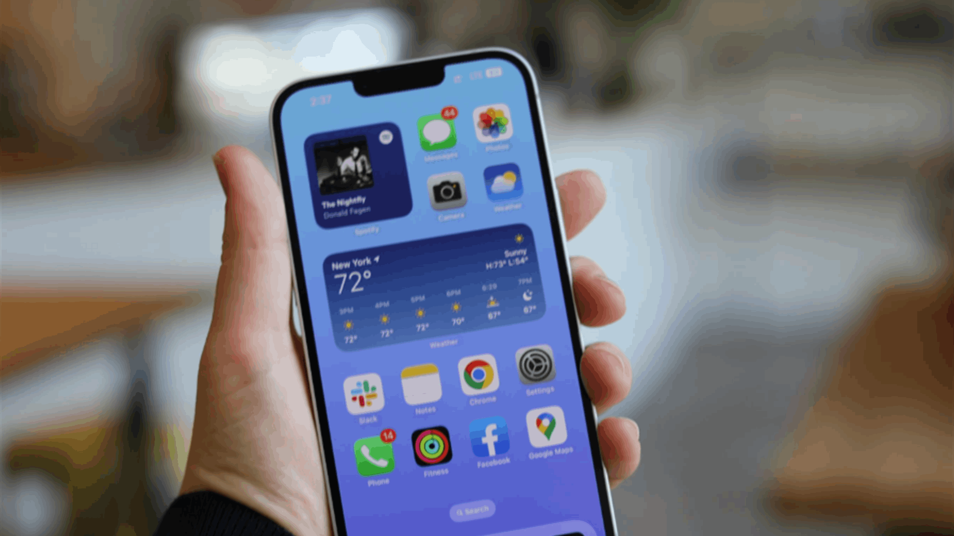 Consumers are splurging on premium smartphones amid tough economic conditions