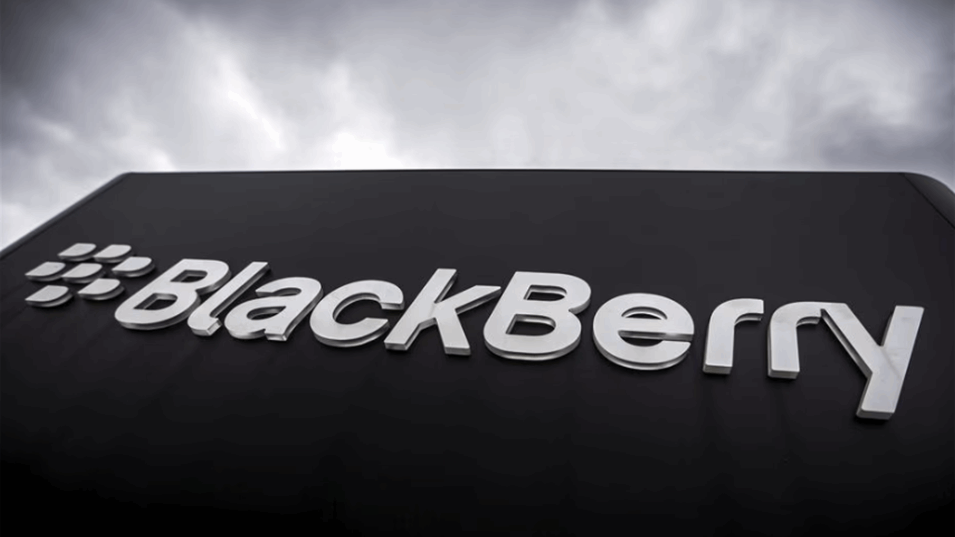 BlackBerry signs up to $900 million patent deal after sale to Catapult collapses