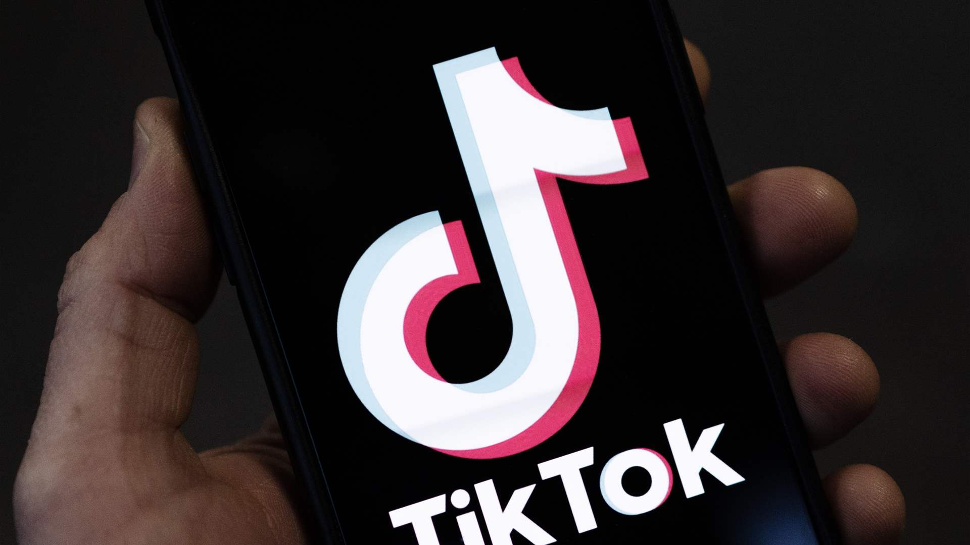 With few good tools, Biden needs new law to ban TikTok, experts say