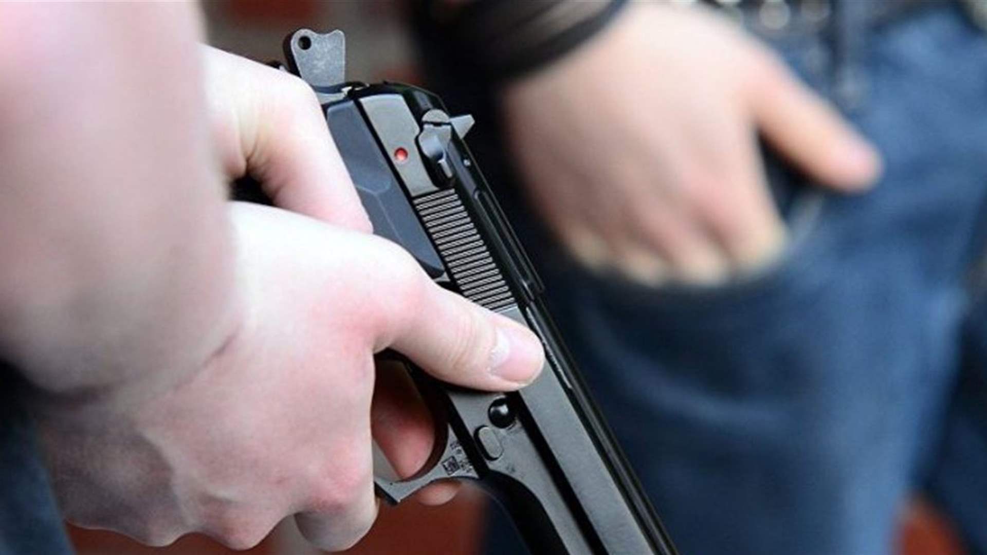 اشكال في باب الرمل تخلله اطلاق نار كثيف ونتج عنه اصابة بالغة