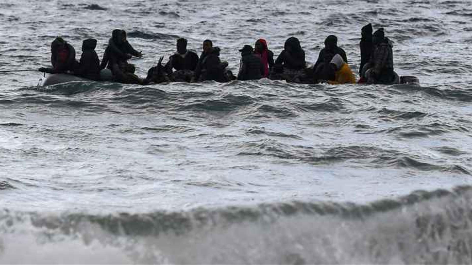 30 قتيلًا جراء غرق عبّارة صغيرة قبالة الغابون