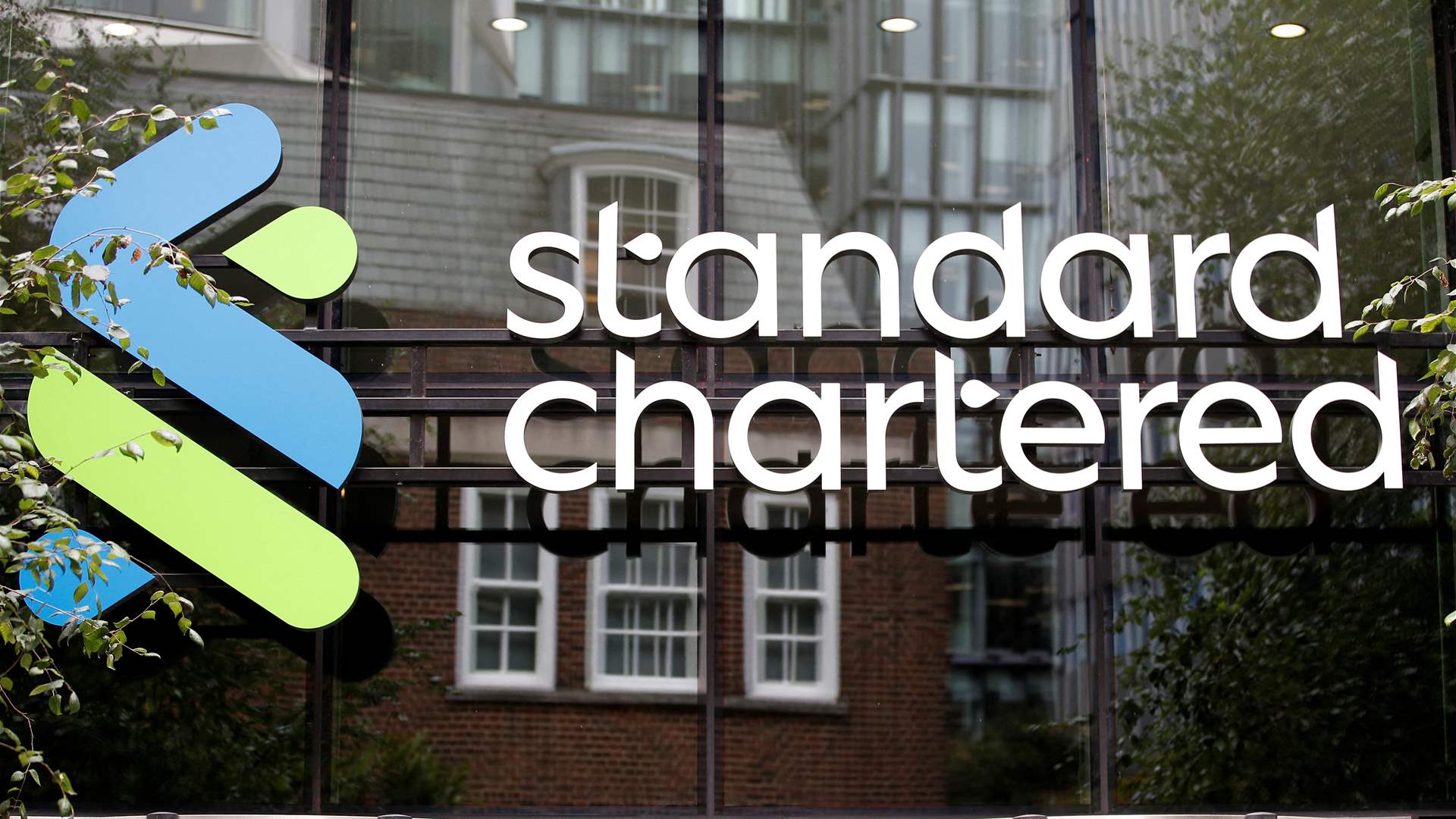 Standard Chartered agrees to sell business in Jordan
