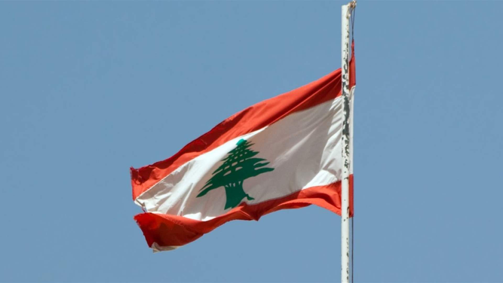 In times of crisis, Lebanese squabble over clock change