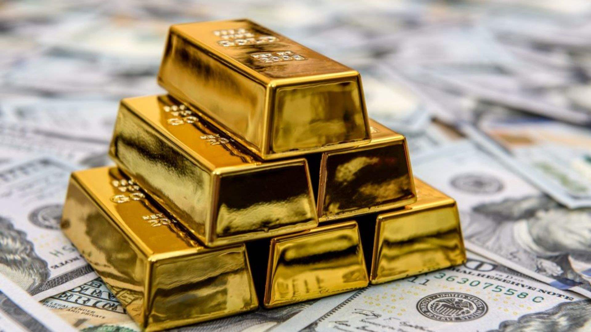 Lebanese are rushing to buy gold amid financial instability: report  