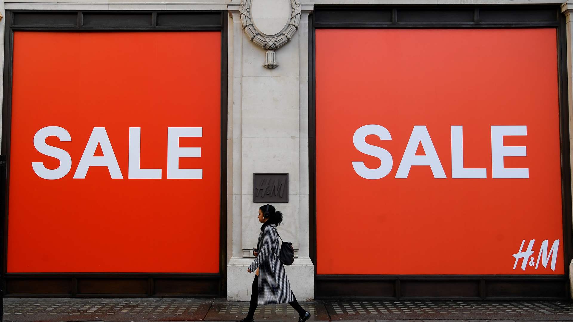 UK retailers turn positive on sales hopes after bleak winter