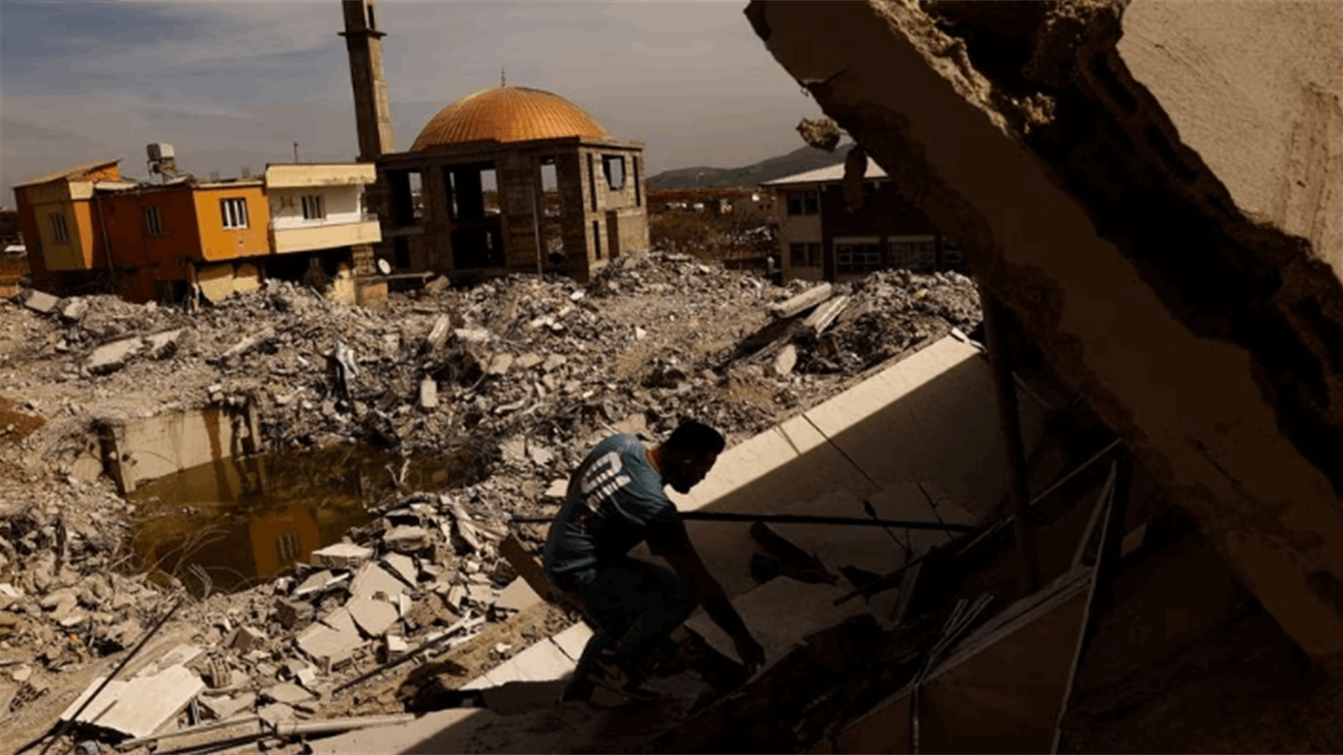 Greek defense minister to visit earthquake-hit regions in Turkey