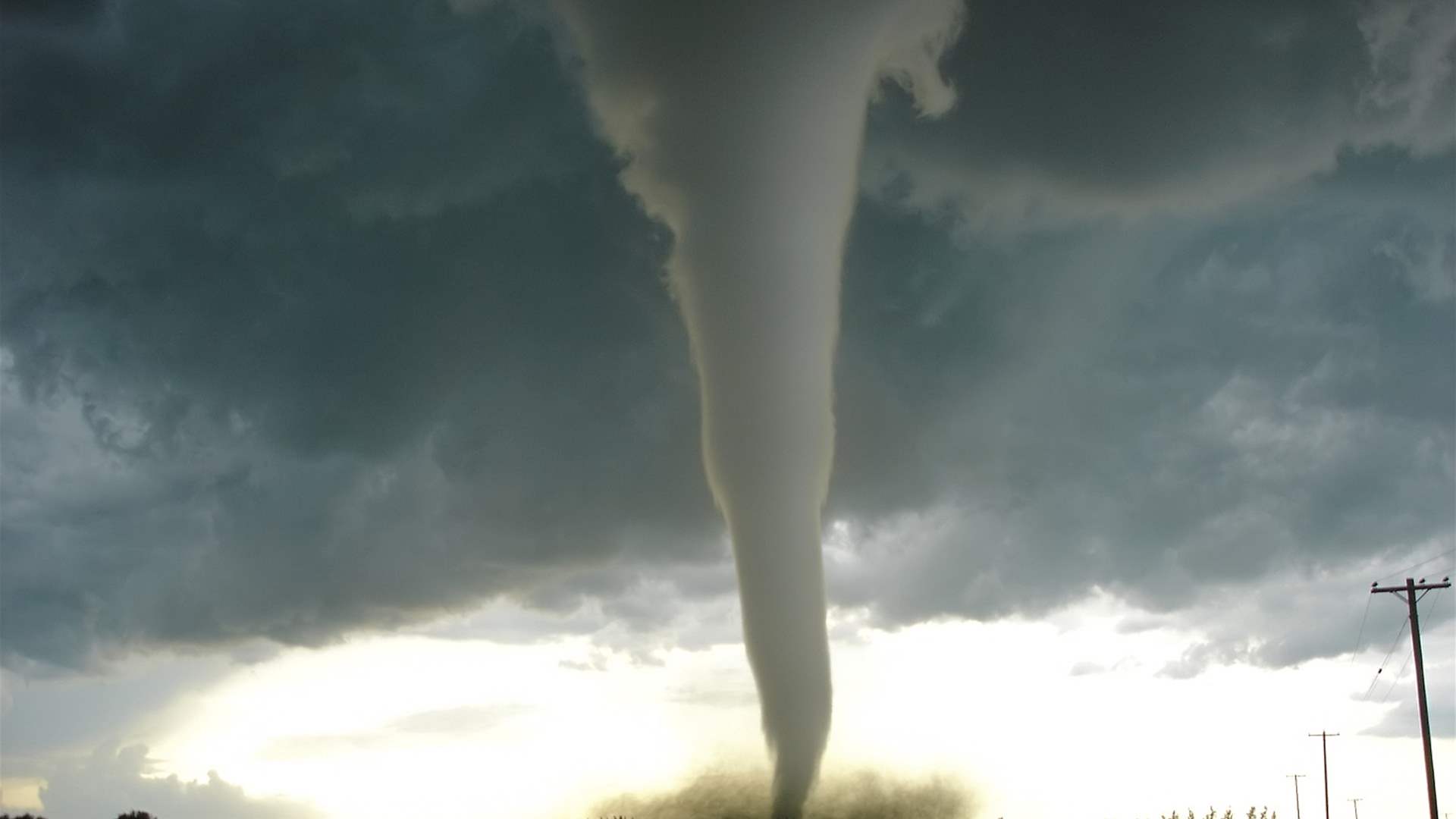 Authorities search for more victims after tornado pummels Arkansas