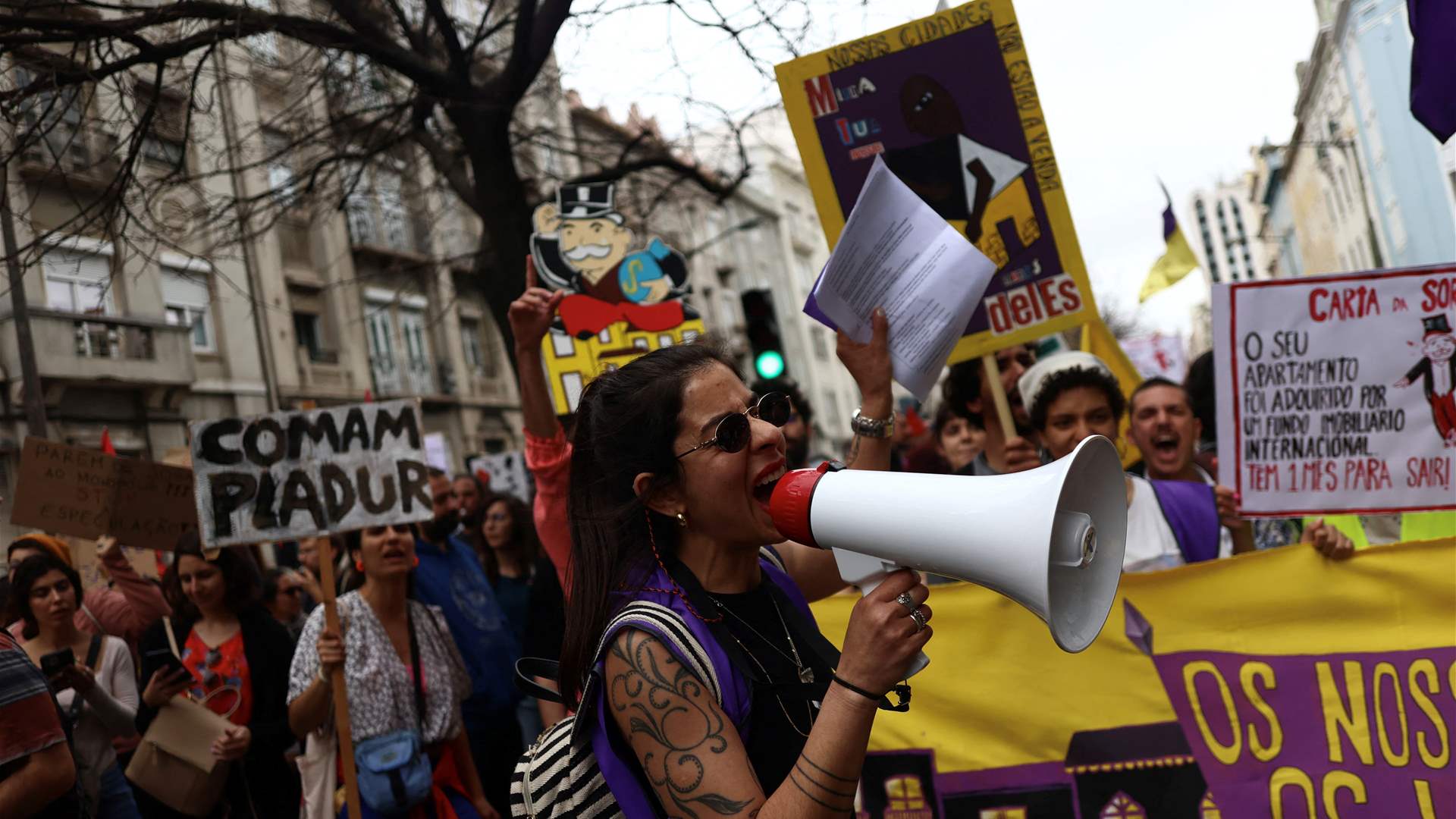  Thousands protest in Portugal over housing crisis