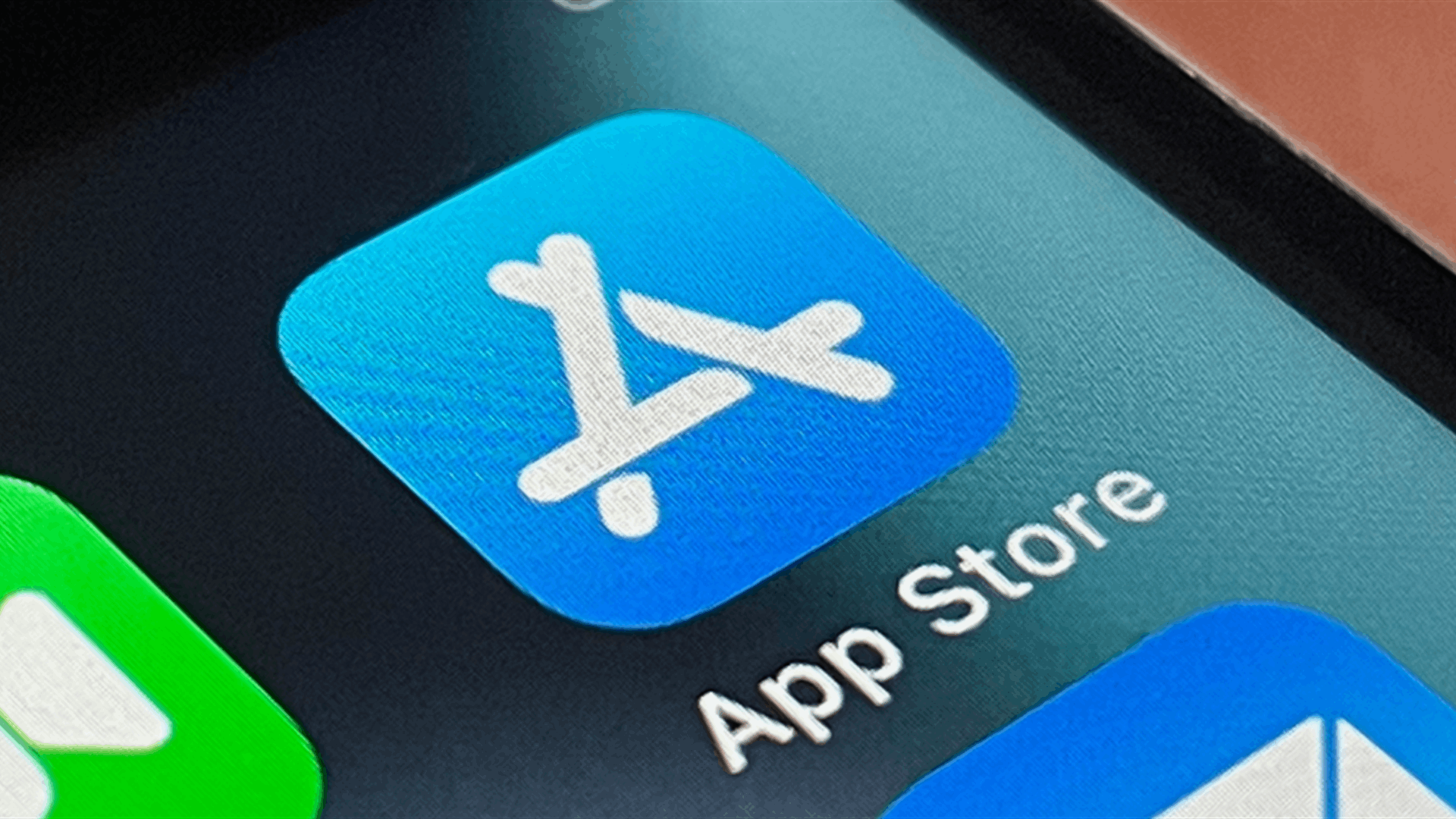 Apple wins appeal over UK mobile market competition probe