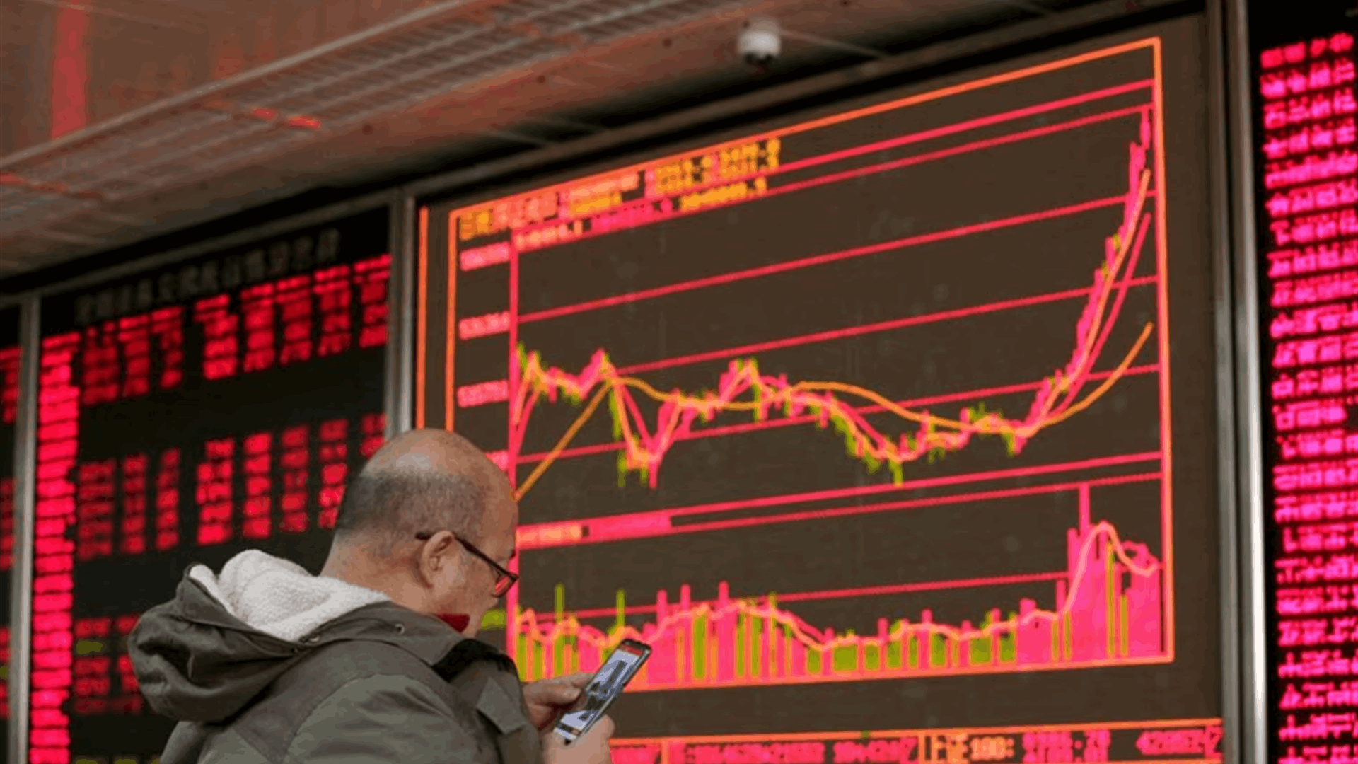 Asia's cashed-up companies beat market as volatility swirls