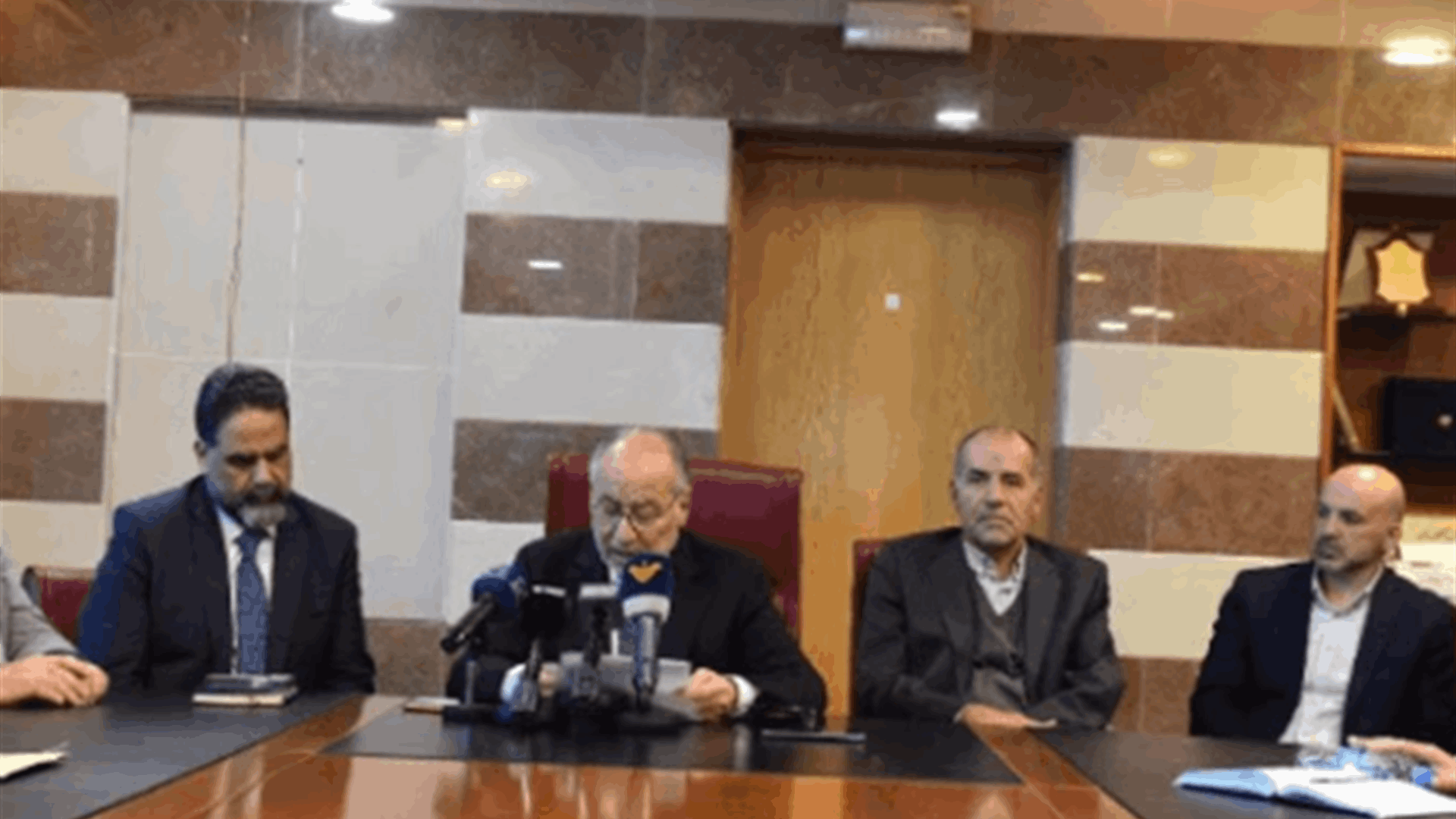 اجتماع تربوي موسع: التشديد على إجراء الامتحانات الرسمية