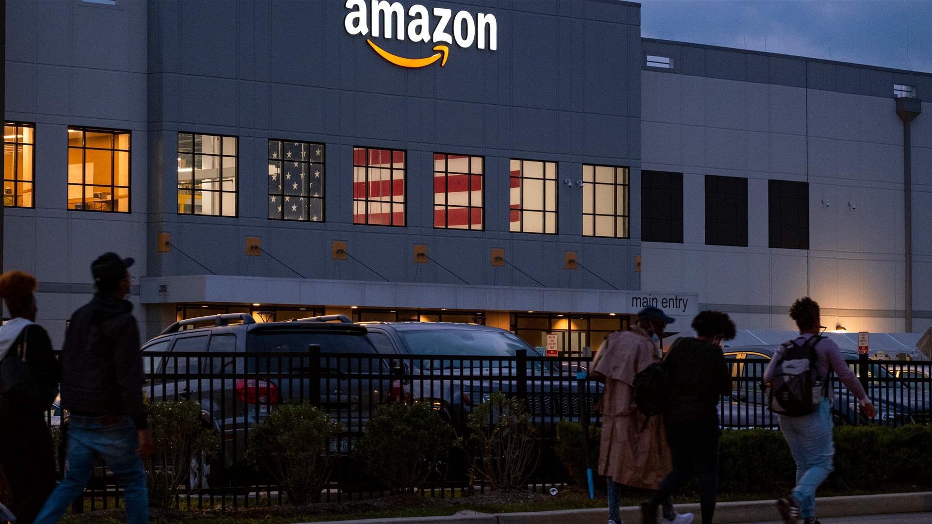 Amazon plans to trim employee stock awards amid tough economy