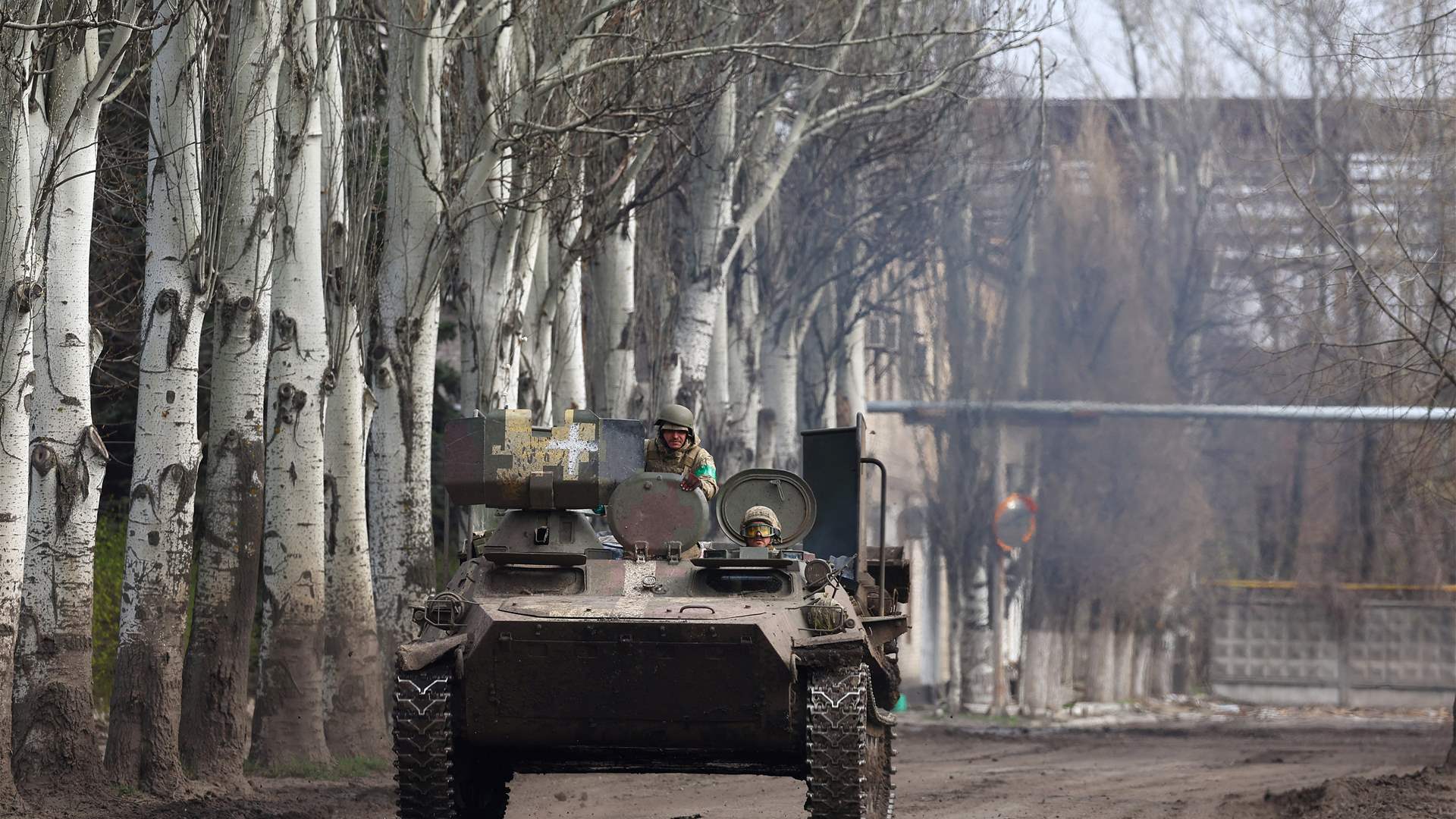 Russian forces step up strikes on two key Ukrainian cities
