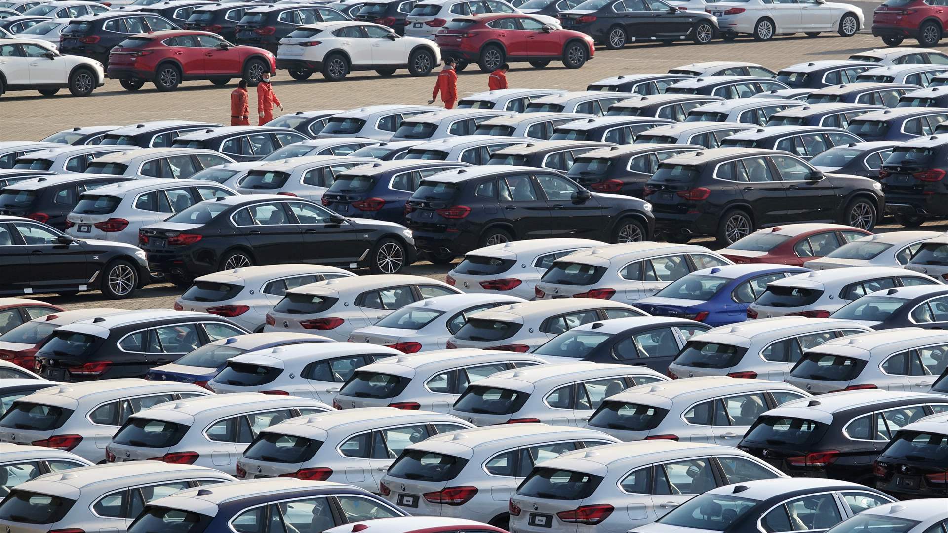 China's car sales stay flat in March amid price war