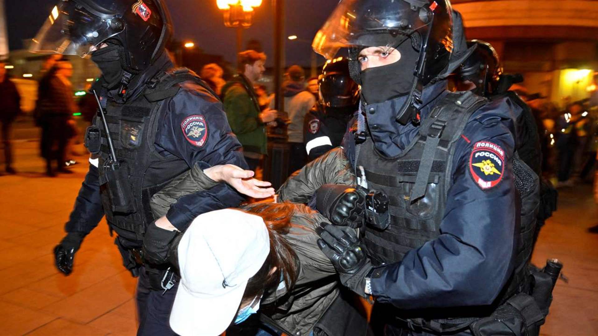 Russia jails two for protest against military mobilization