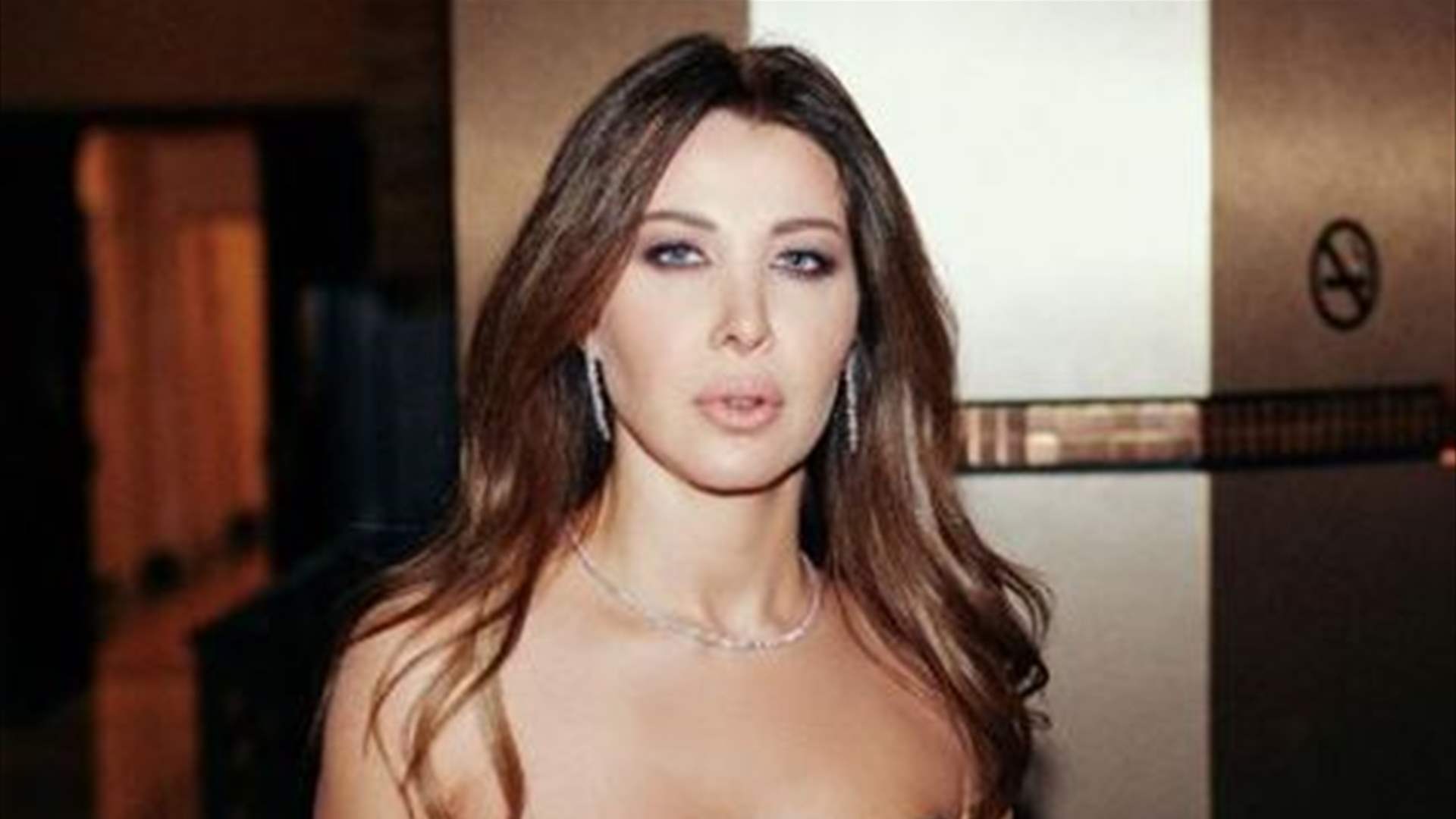 نانسي عجرم بـ "فيلتر الأرنب" مع زوجها وبناتها احتفالاً بعيد الفصح (صور)