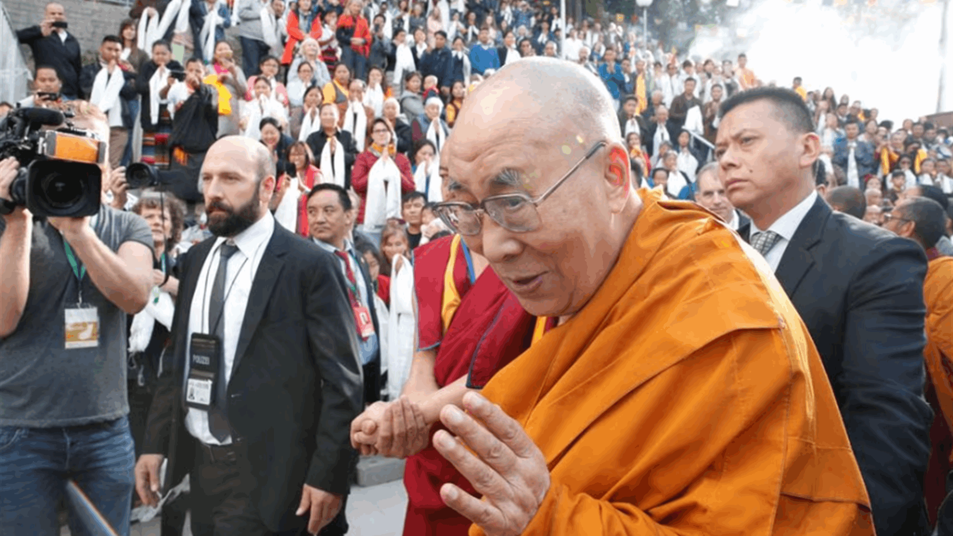 Dalai Lama apologizes after asking boy to 'suck my tongue'