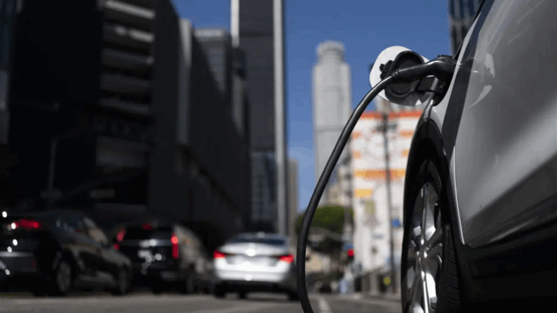 4 in 10 say next vehicle will be electric