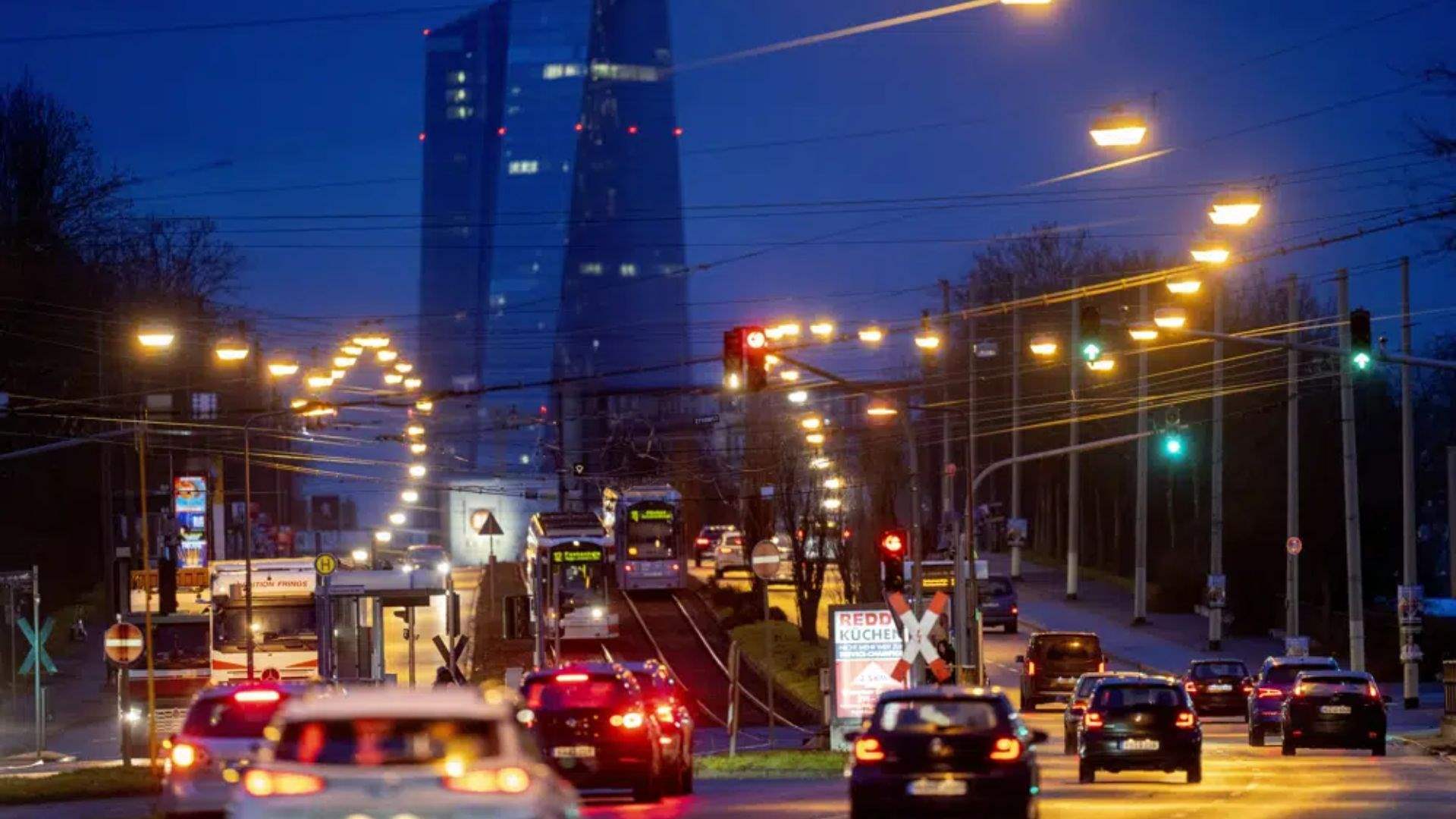 IMF: Prolonged high inflation dims outlook for world economy 