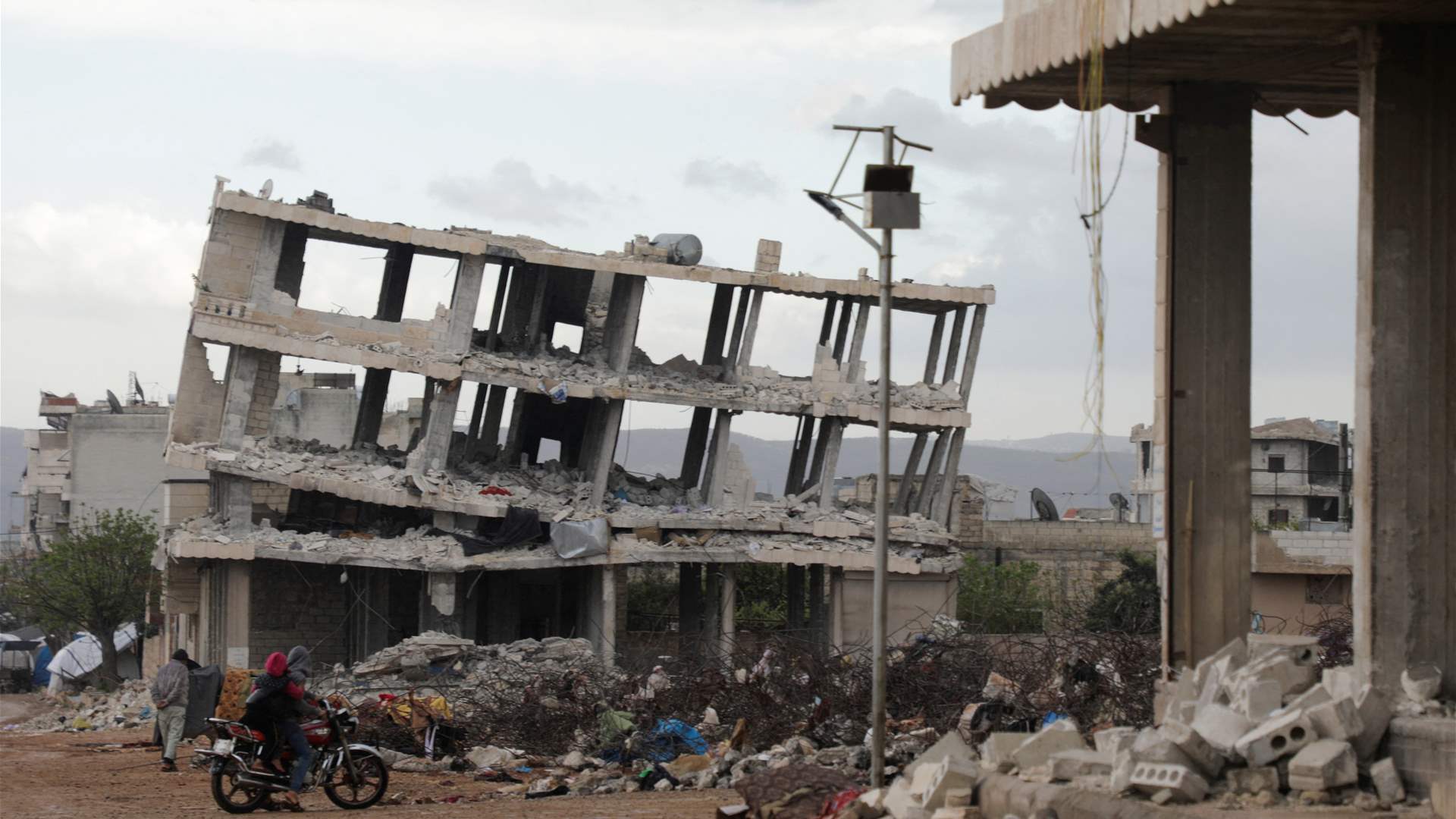 Iran exploits quake relief mission to fly weapons to Syria