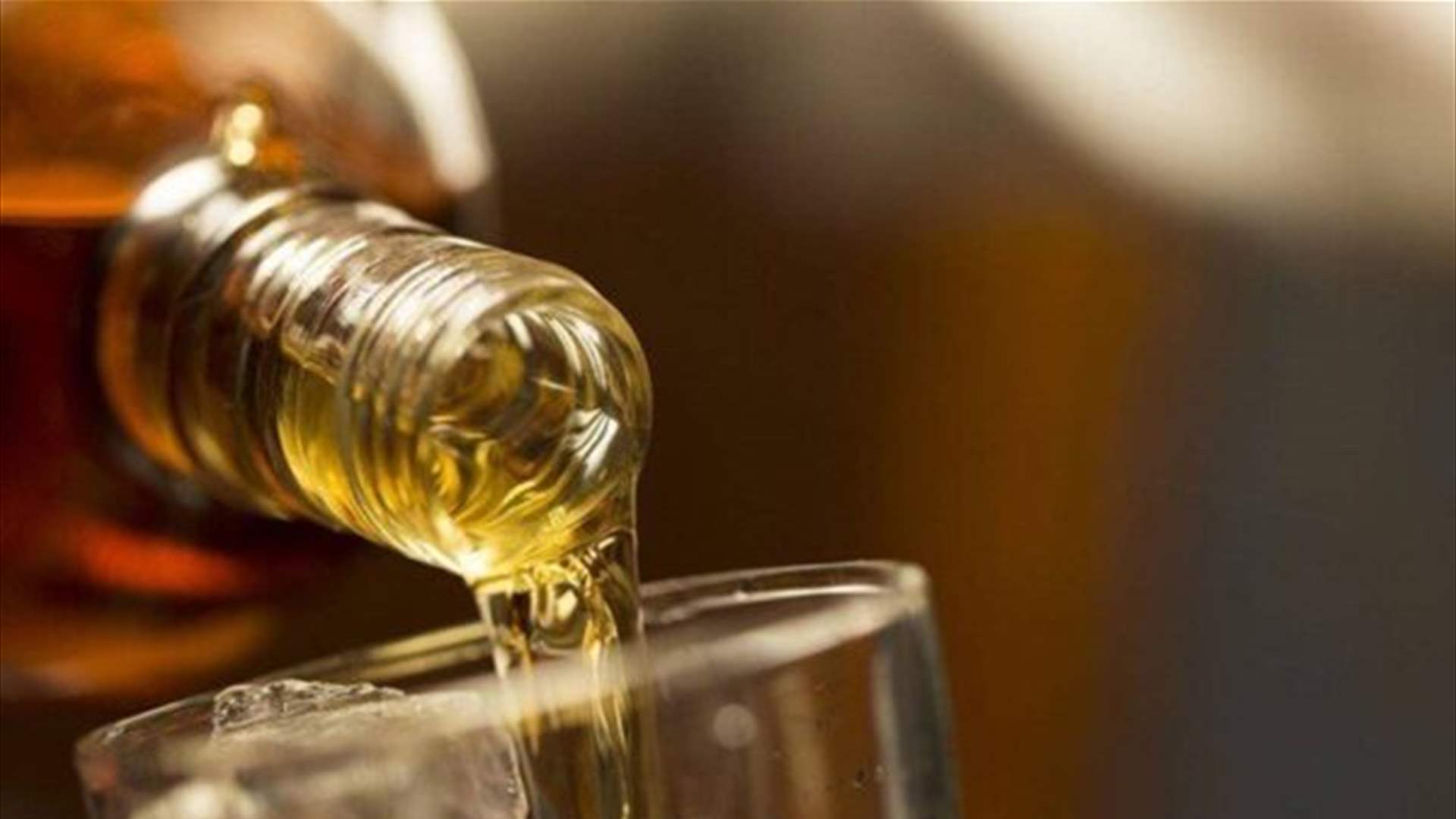 فاجعة في الهند... مشروب كحولي مغشوش يودي بـ27 شخصاً على الأقل 