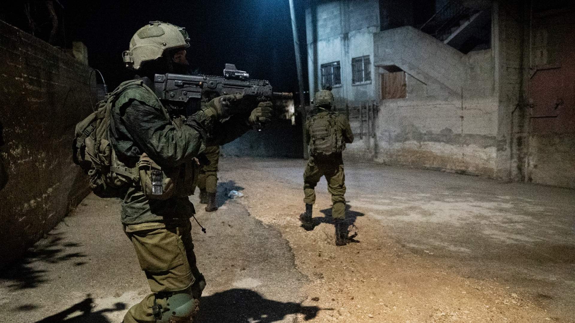 الجيش الإسرائيلي يعتقل فتى فلسطينيا بتهمة إطلاق النار في القدس