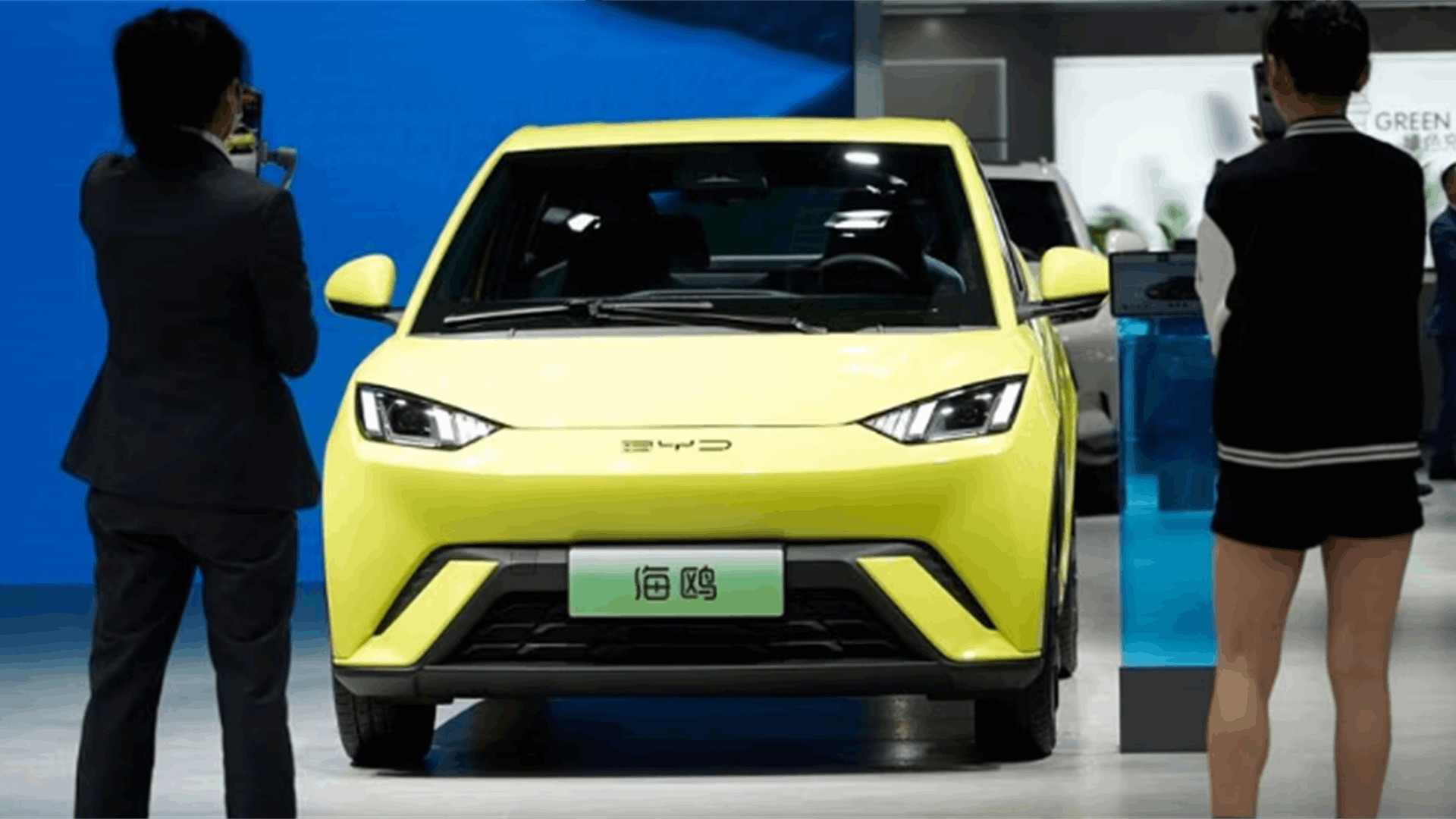 As EV costs tumble in China, an export wave builds