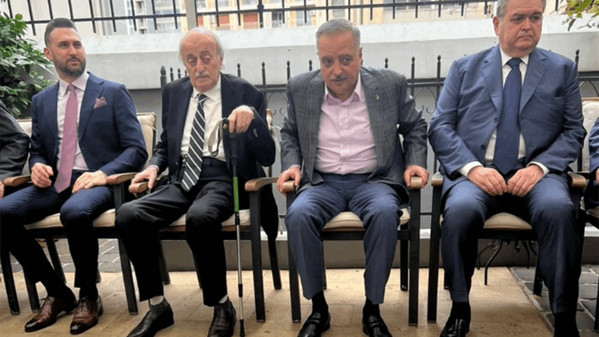 ارسلان زار جنبلاط في كليمنصو معزيا بشقيق زوجته نورا