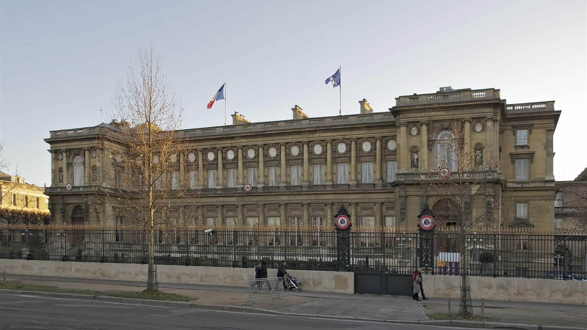 Paris denies having a preferred candidate for Lebanon's Presidency