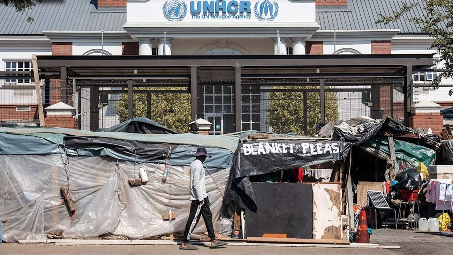 S.Africa evicts asylum-seekers camped outside UN refugee office