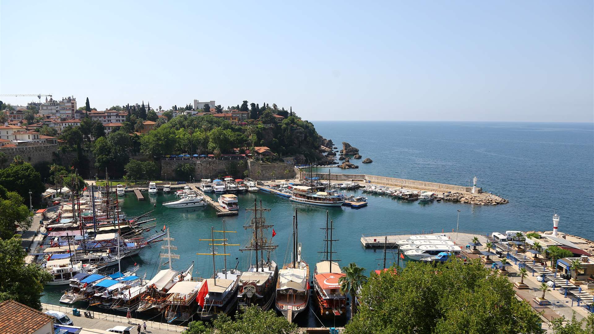 Turkey's key tourism sector slow to recover after huge earthquake