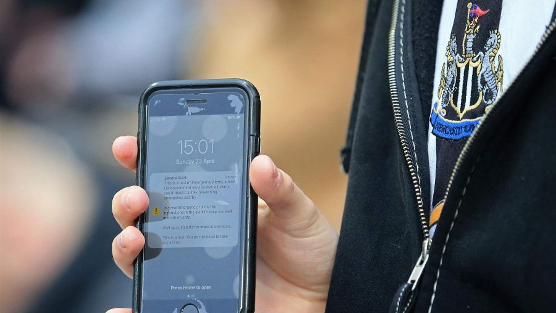 بريطانيا تختبر نظام انذار جديًدا على الهواتف المحمولة