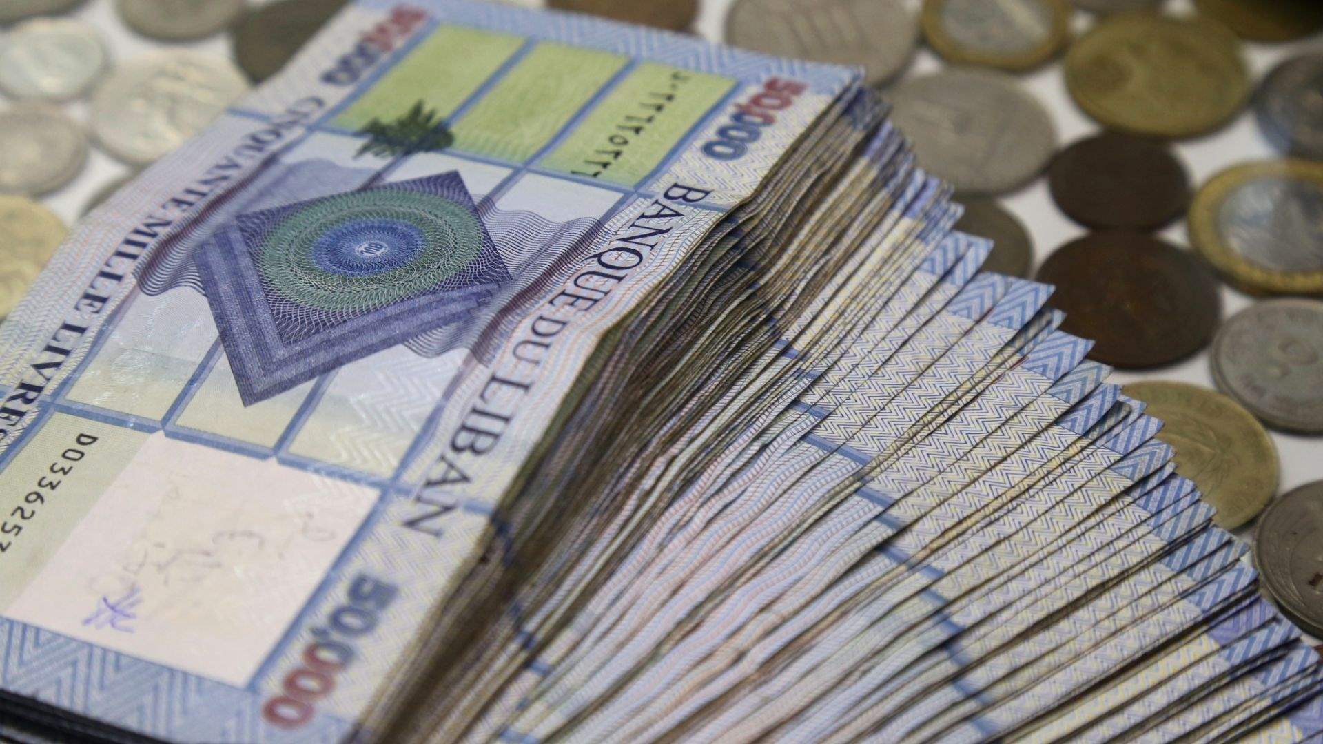 Lebanon&#39;s inflation soars as the Lebanese lira face a 90% devaluation: report 