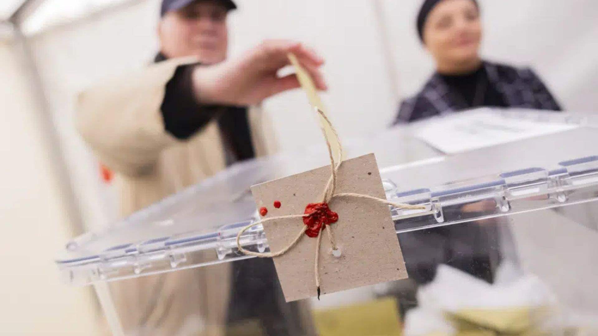 Turkish citizens abroad begin voting in national election