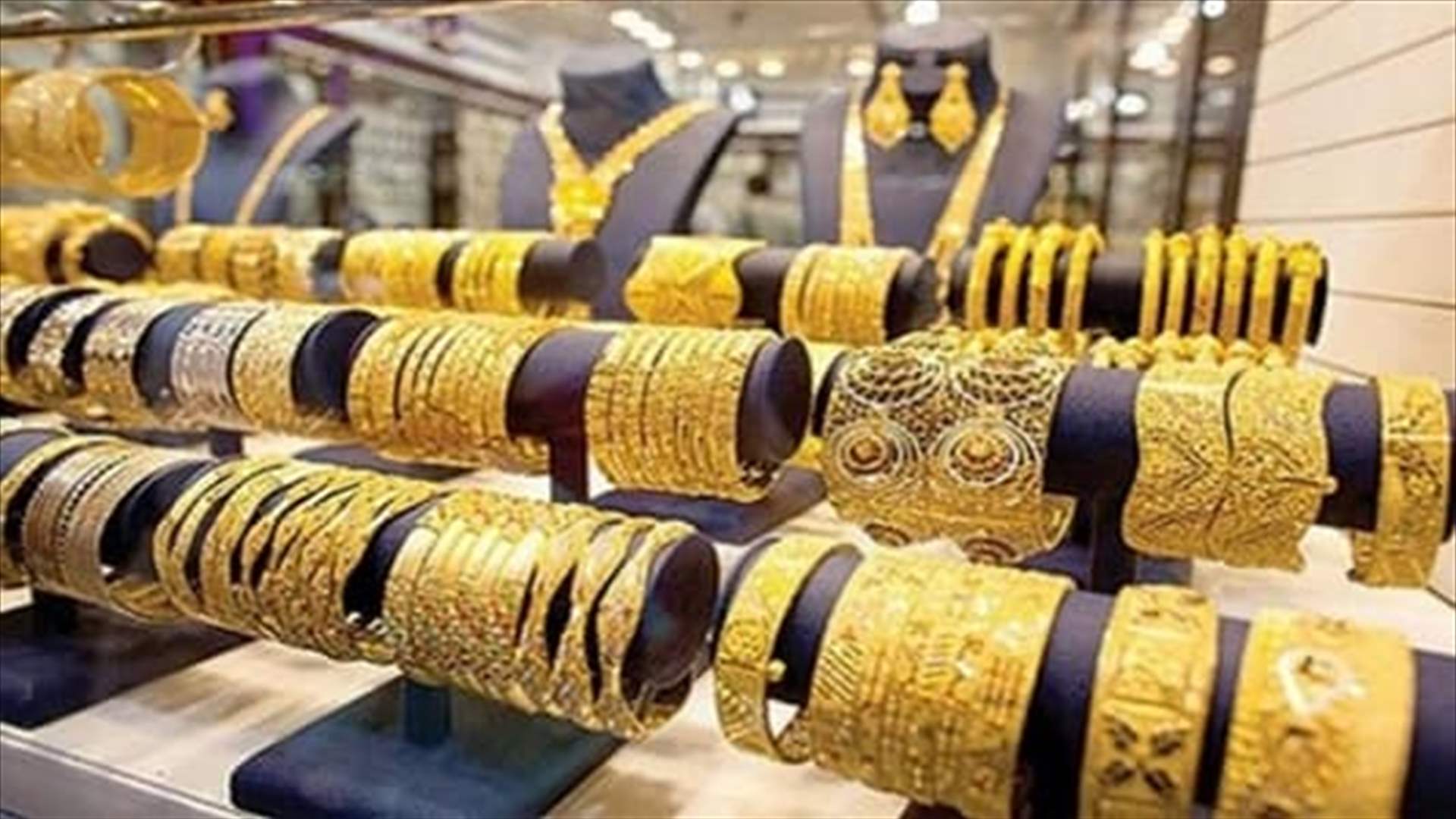تتنزّه وتسرق ما استطاعت من مجوهرات...قيمة المسروقات بلغت حوالي ٧٠٠٠ دولار