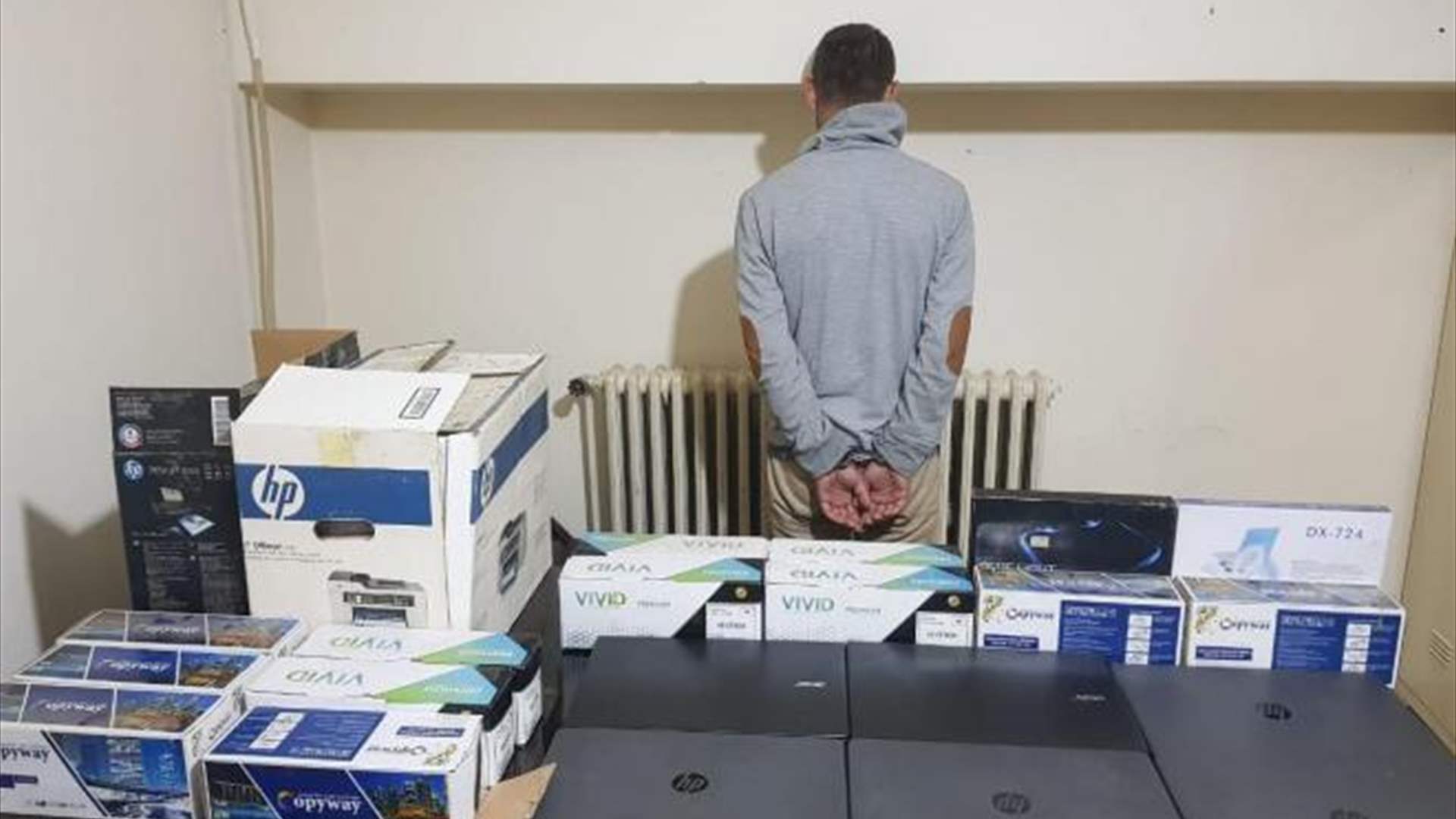 توقيف منفّذ عملية سرقة من داخل إحدى المدارس الرسمية في بلدة المنارة البقاعية 